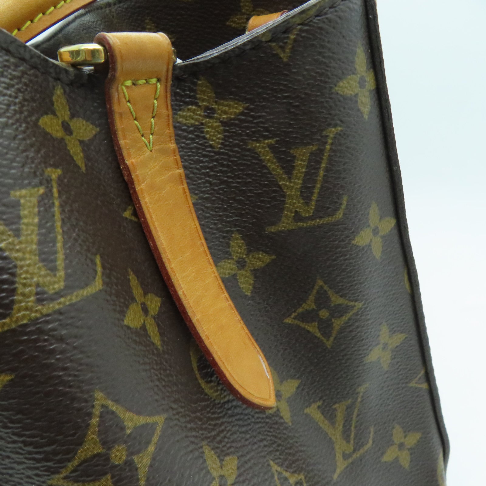 LOUIS VUITTON Monogram Montaigne MM金扣手挽袋啡色