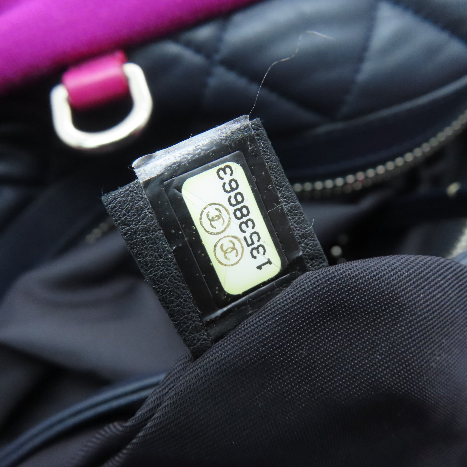CHANEL 菱格牛皮皮革/帆布Shoulder Bag银扣肩背袋黑色/紫色