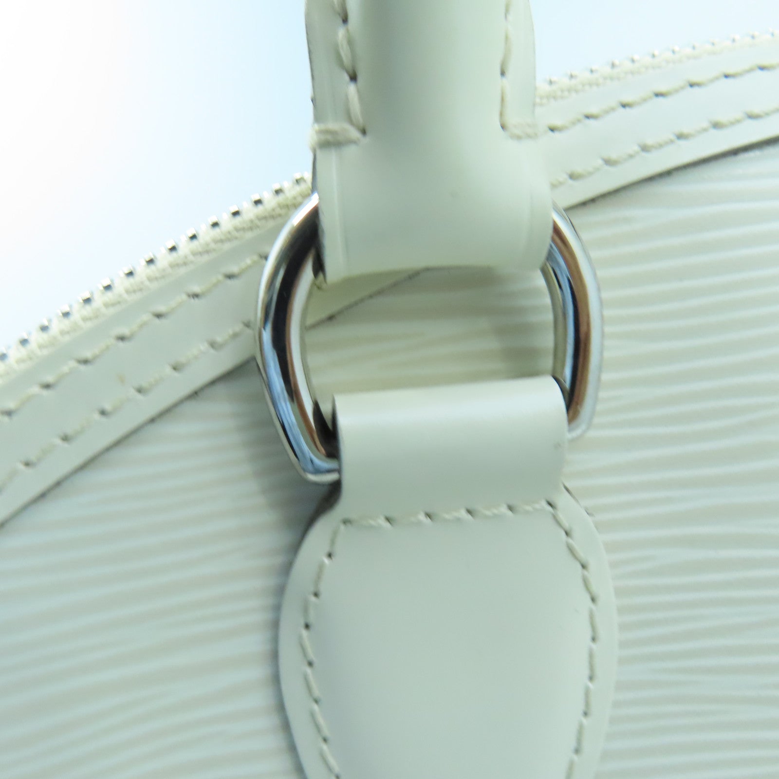 LOUIS VUITTON Epi Lockit PM Silver Buckle Handle Bag White