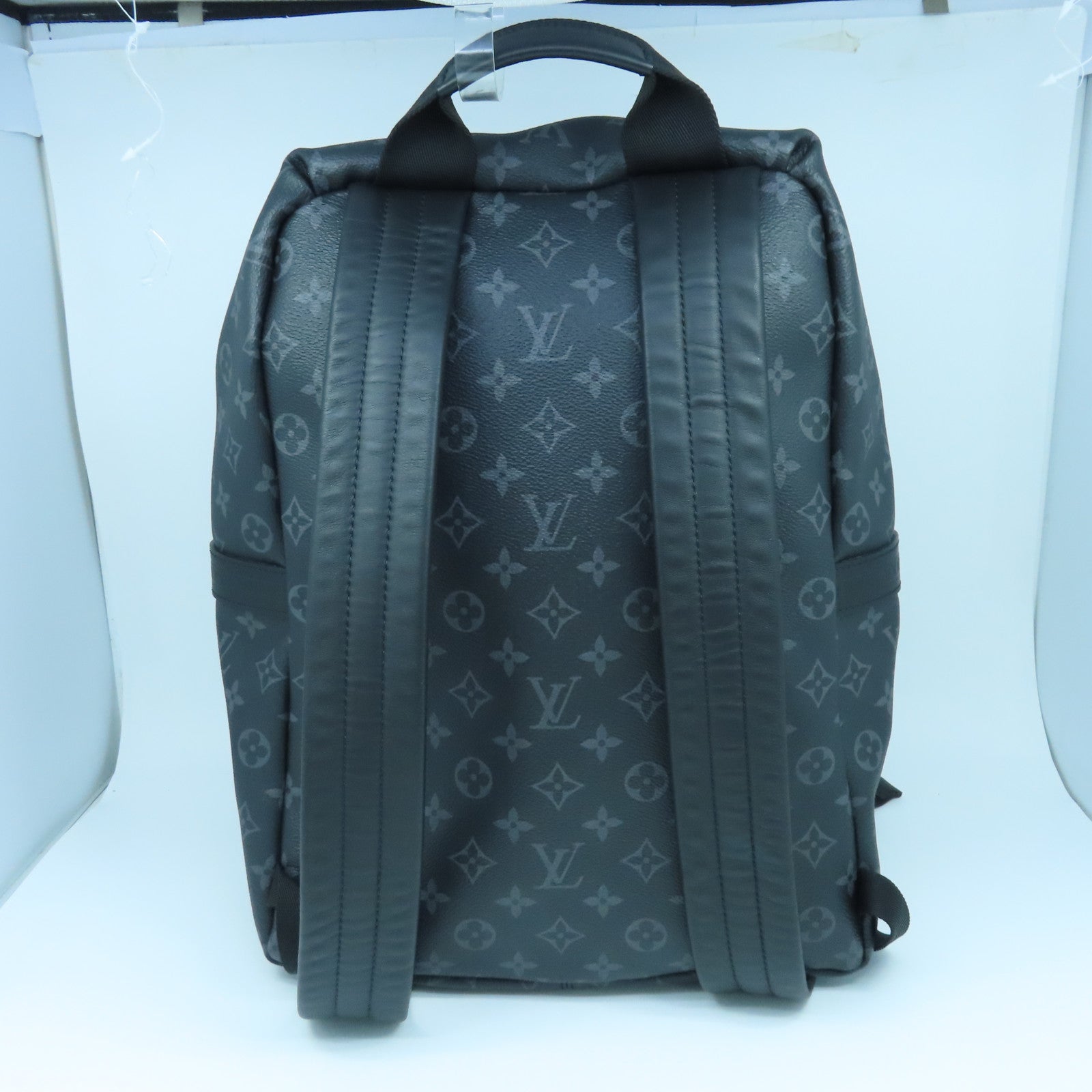 LOUIS VUITTON Mongram Eclipse Discovery PM銀扣背包黑色
