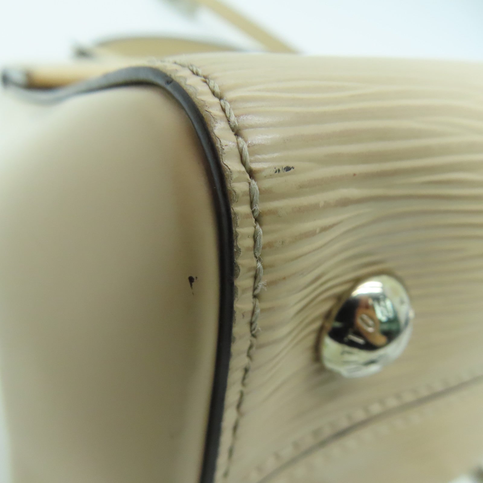 LOUIS VUITTON Epi Cluny BB银扣手挽肩背两用袋米色