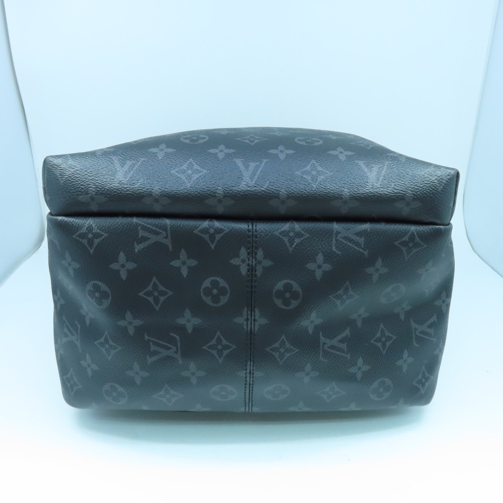 LOUIS VUITTON Mongram Eclipse Discovery PM銀扣背包黑色