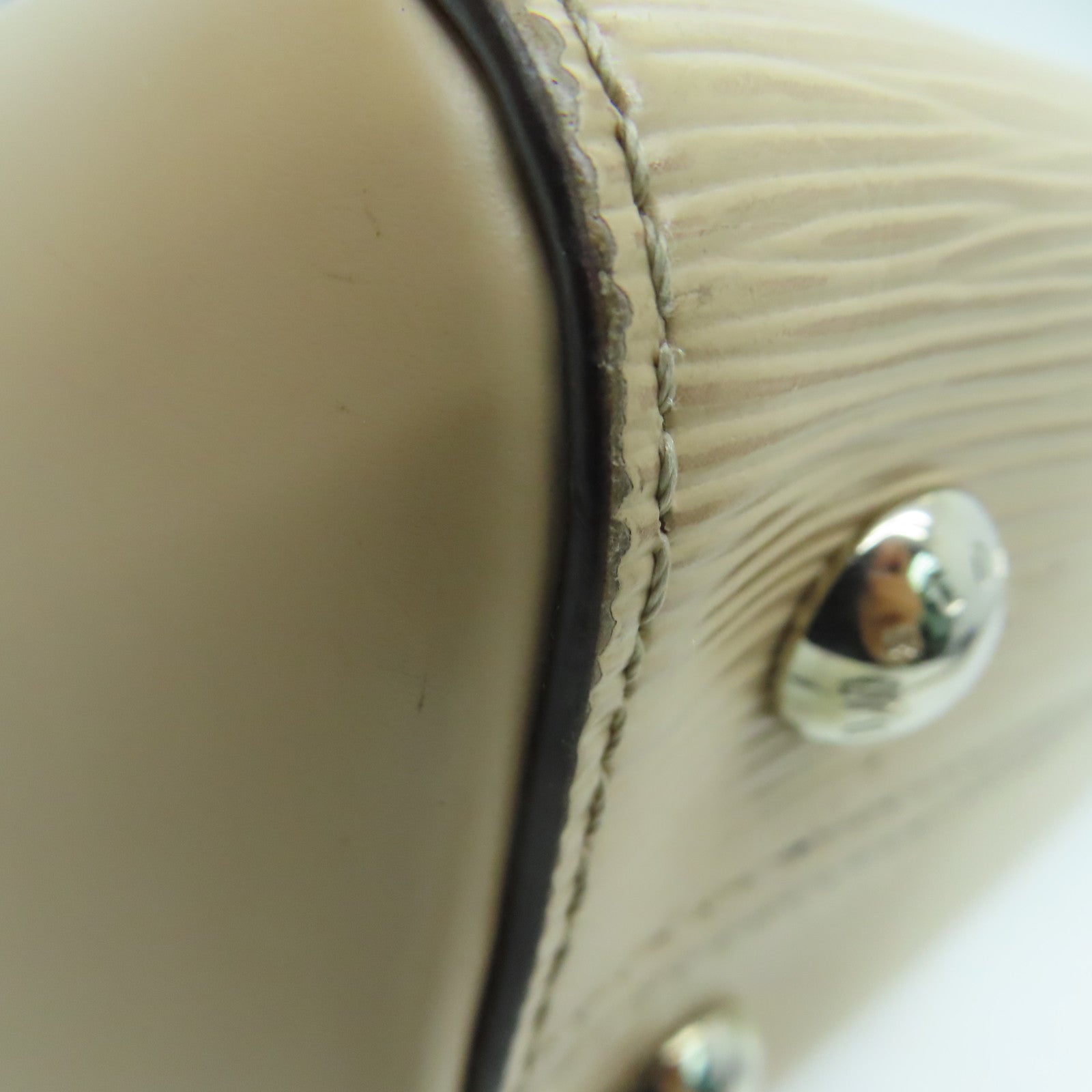 LOUIS VUITTON Epi Cluny BB银扣手挽肩背两用袋米色