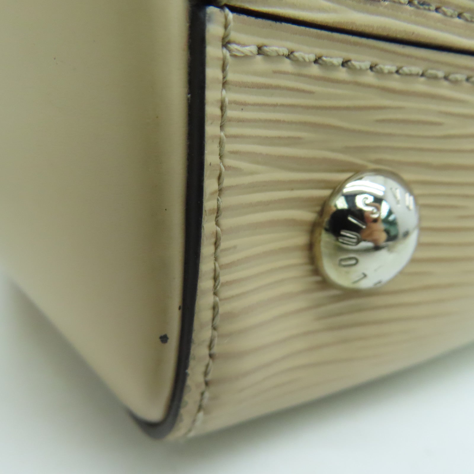 LOUIS VUITTON Epi Cluny BB银扣手挽肩背两用袋米色