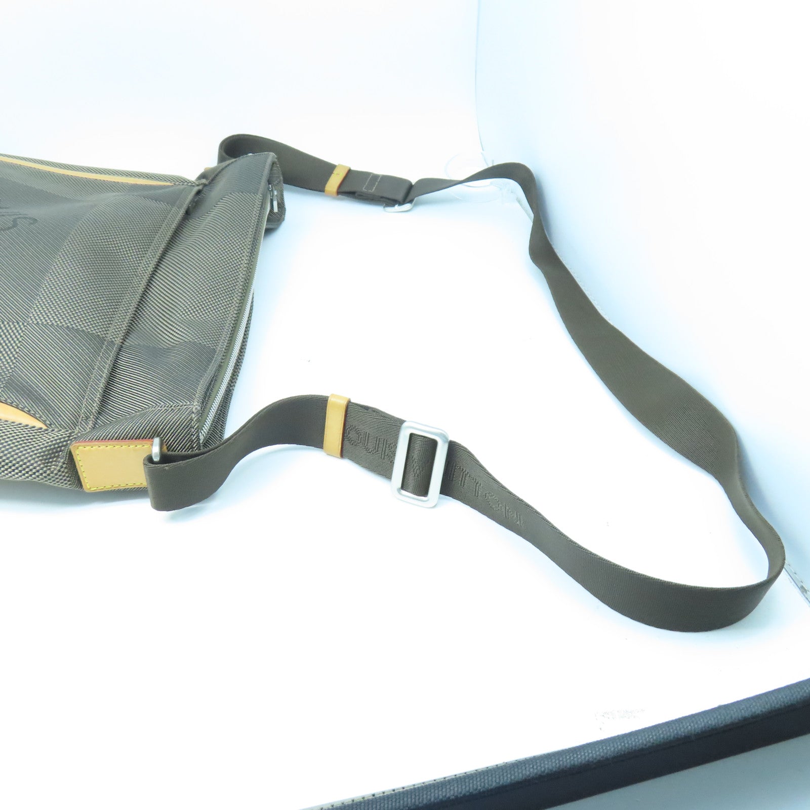 LOUIS VUITTON Damier Geant Compagnon Shoulder Bag Silver Buckle Brown Shoulder Bag