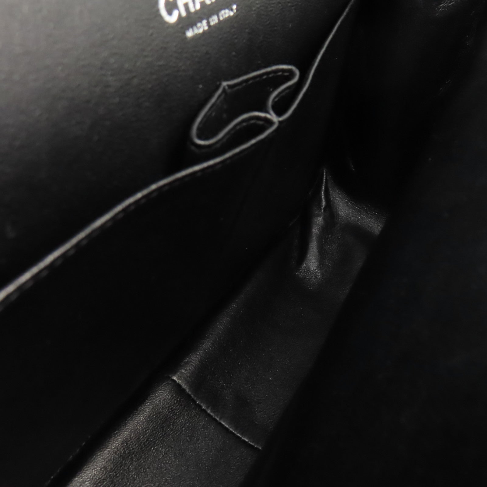 CHANEL 菱格漆皮皮革Classic Jumbo Flap Shoulder Bag銀扣鏈帶肩背袋黑色