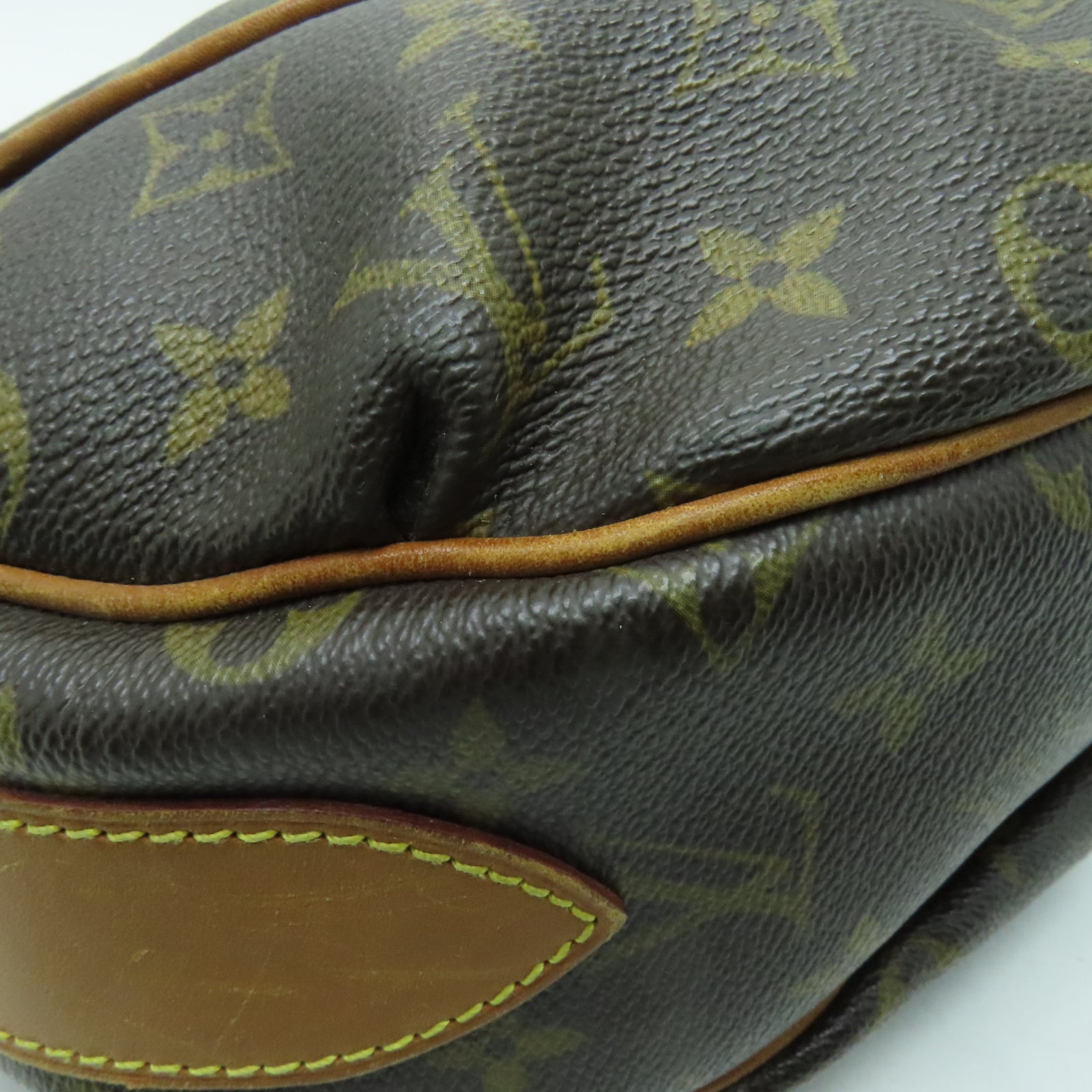 LOUIS VUITTON Monogram Tulum GM金扣肩背袋啡色