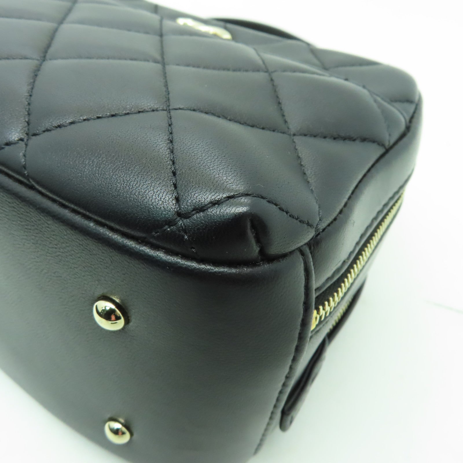 CHANEL 菱格羊皮皮革Small Trendy CC Bowling Bag金扣鏈帶肩背袋黑色