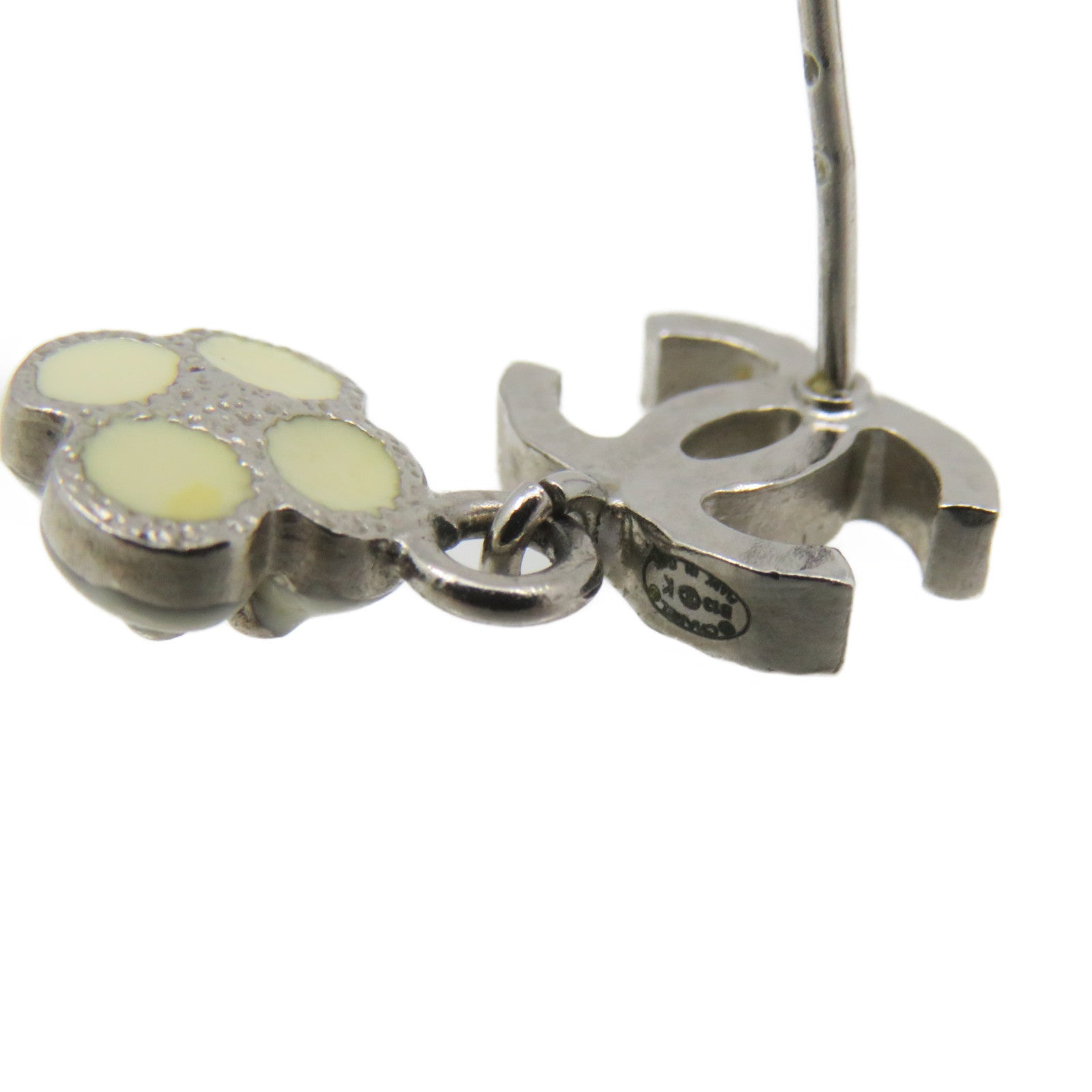 CHANEL metal CC Earrings earrings beige