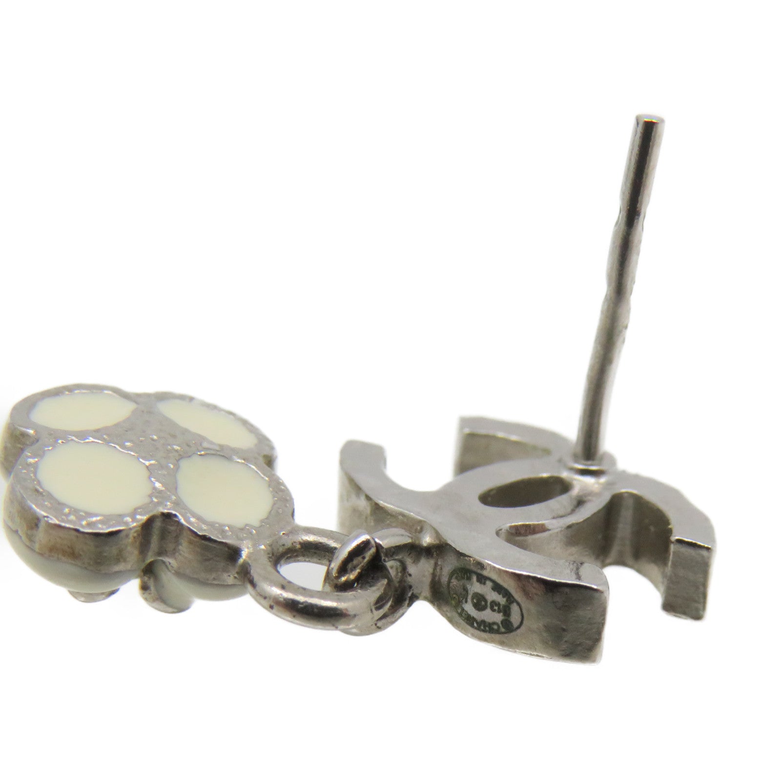 CHANEL metal CC Earrings earrings beige