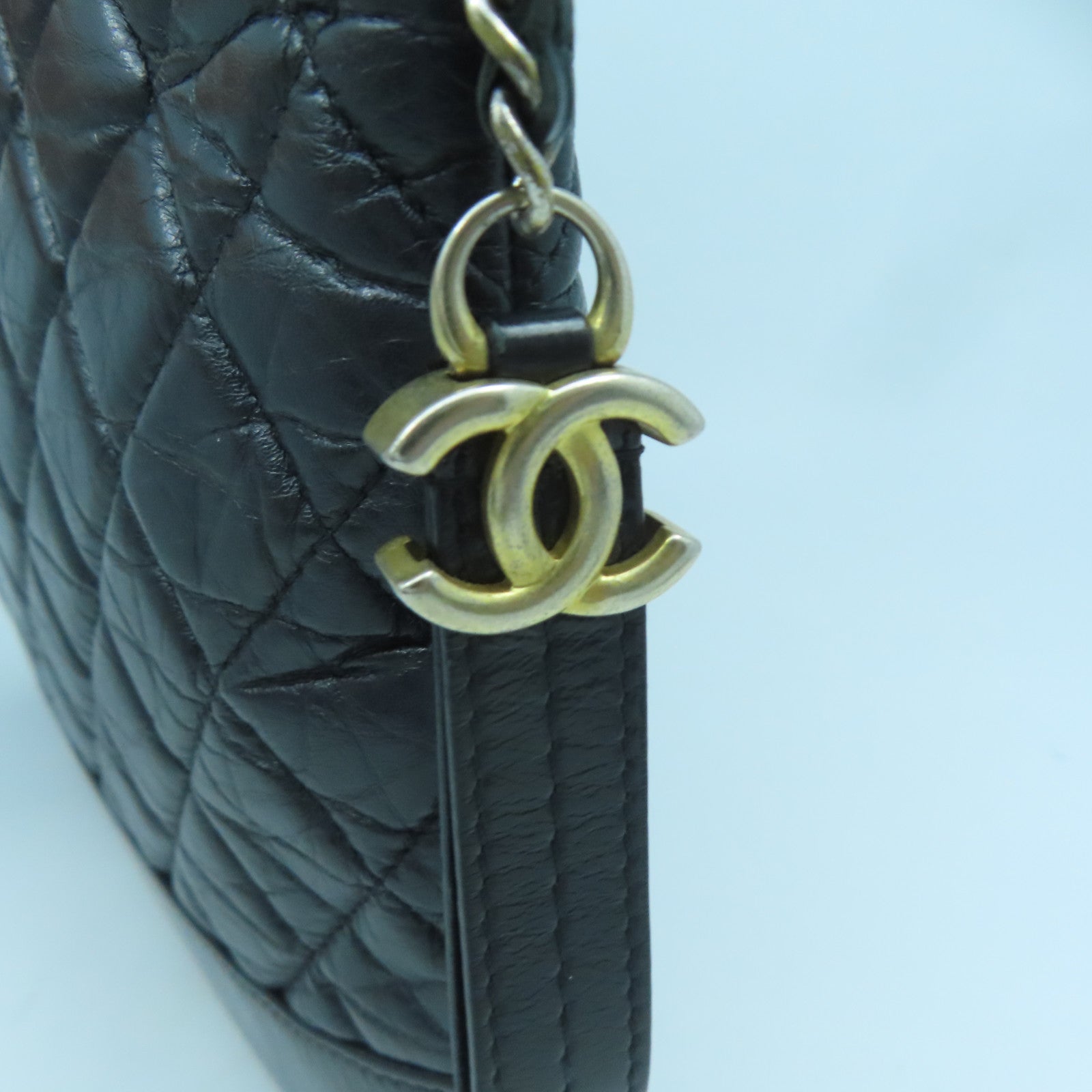 CHANEL 菱格牛皮皮革Pouch手拿包黑色