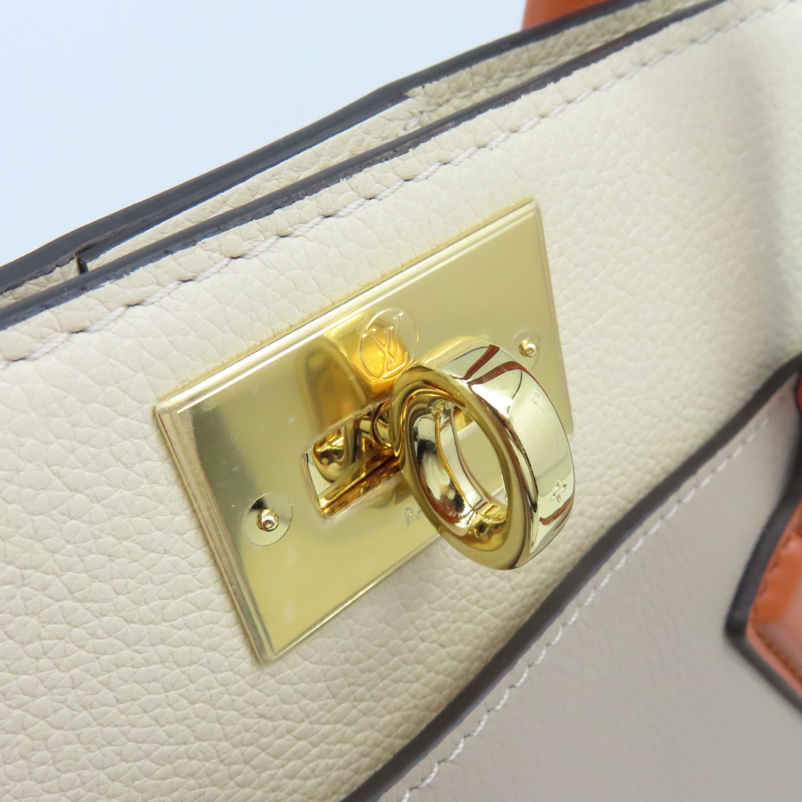 LOUIS VUITTON Monogram Tuffetage On My Side MM 2Way Shoulder Bag手挽肩背兩用袋杏色