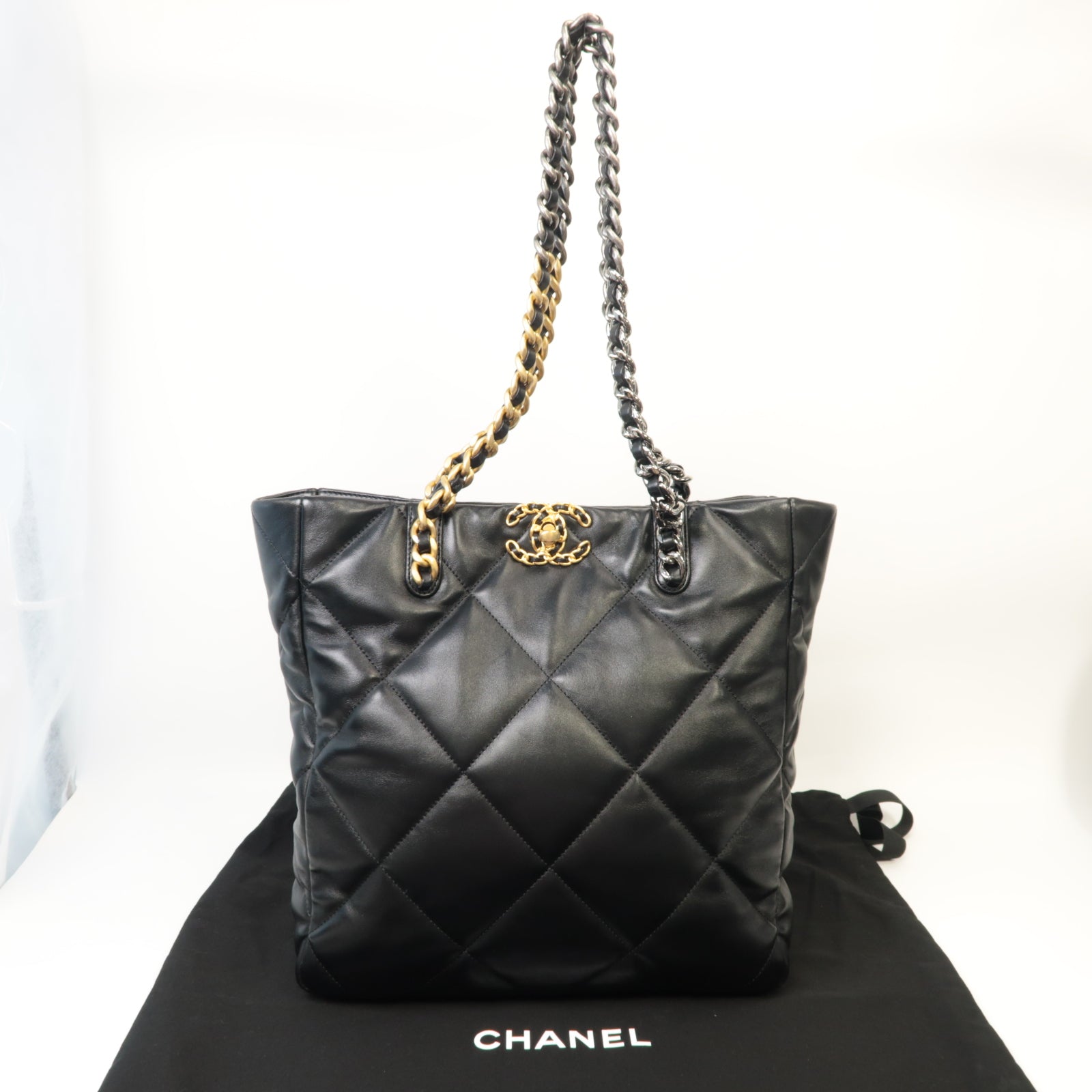 CHANEL 菱格羊皮皮革Chanel 19金扣/銀扣鏈帶肩背袋黑色
