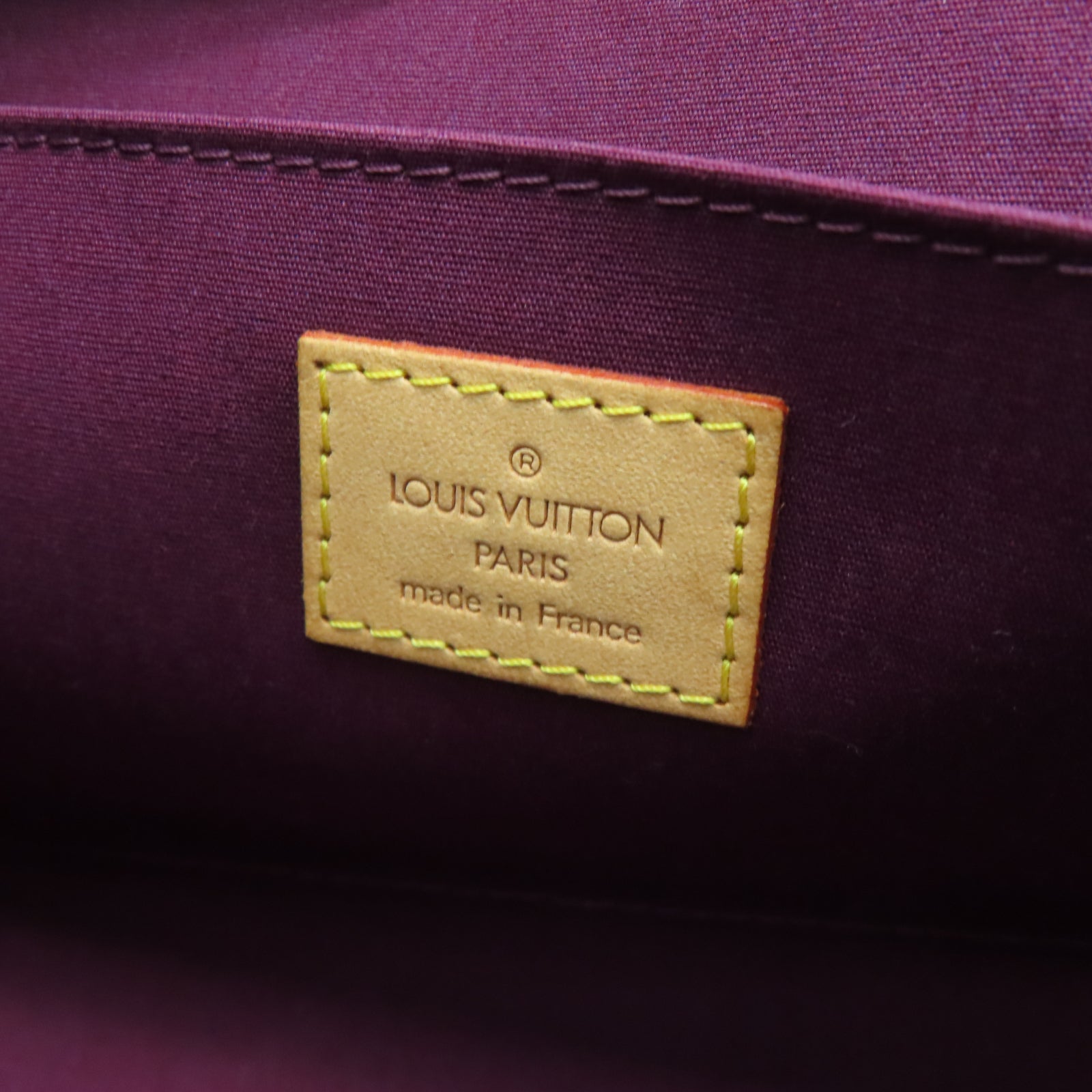 LOUIS VUITTON Mono Vernis Roxbury Drive gold buckle handle shoulder bag red