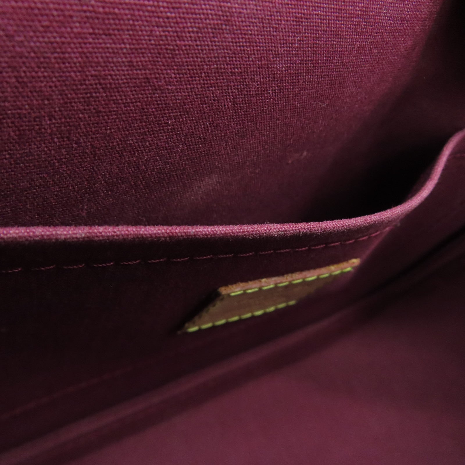 LOUIS VUITTON Monogram Vernis Mirada gold buckle shoulder shoulder bag purple
