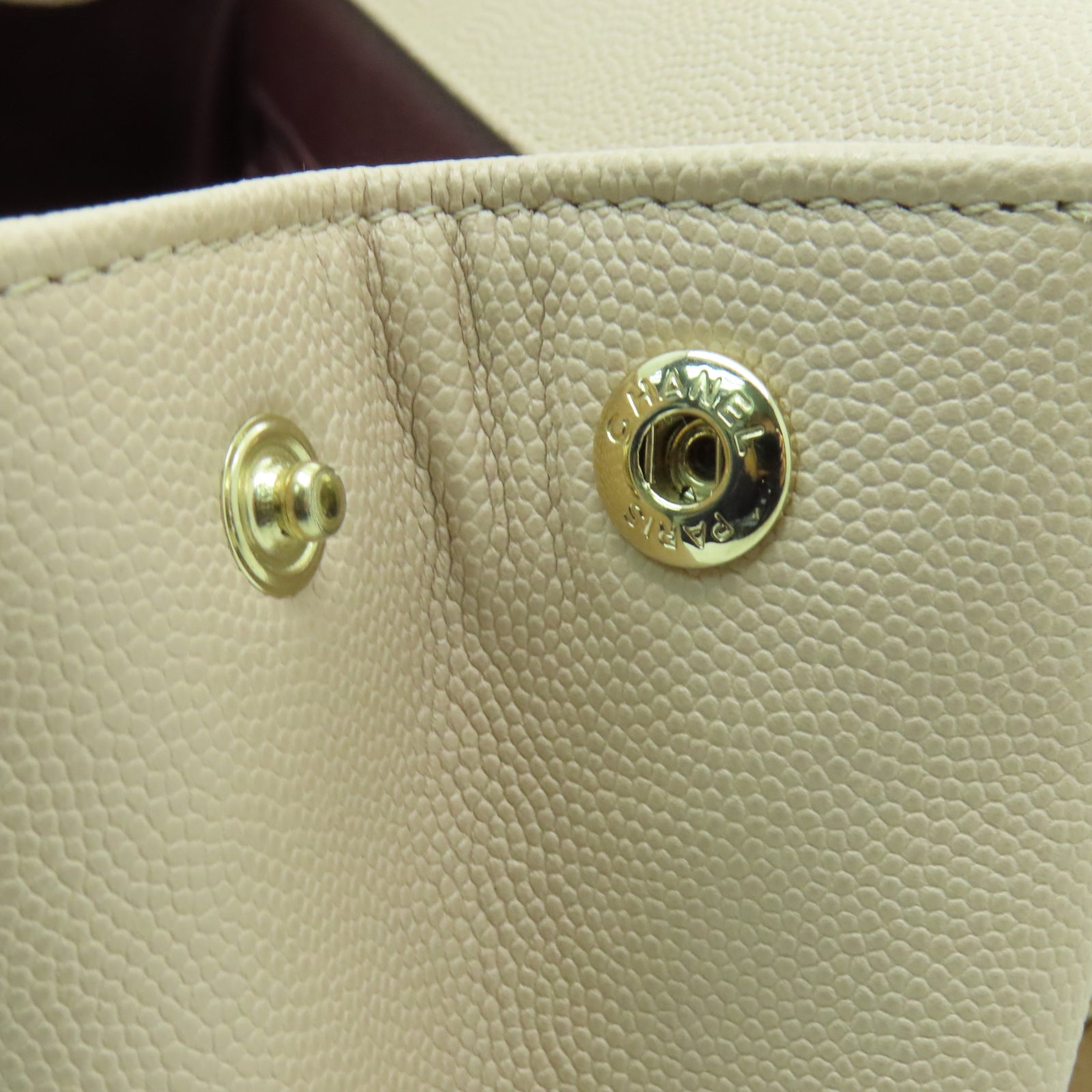 CHANEL 菱格牛皮皮革Shoulder Bag金扣鏈帶肩背袋米色