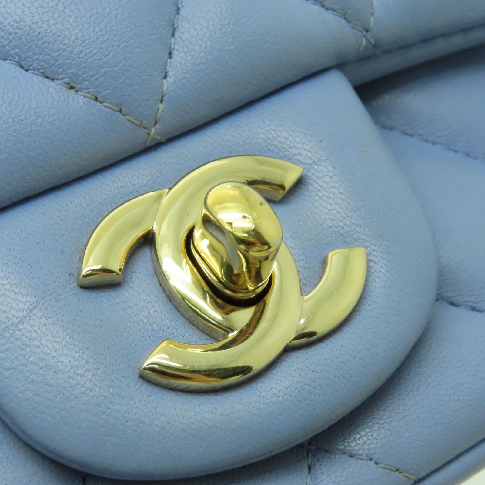 CHANEL 菱格羊皮皮革Chain Shoulder銀扣鏈帶肩背袋淺藍色