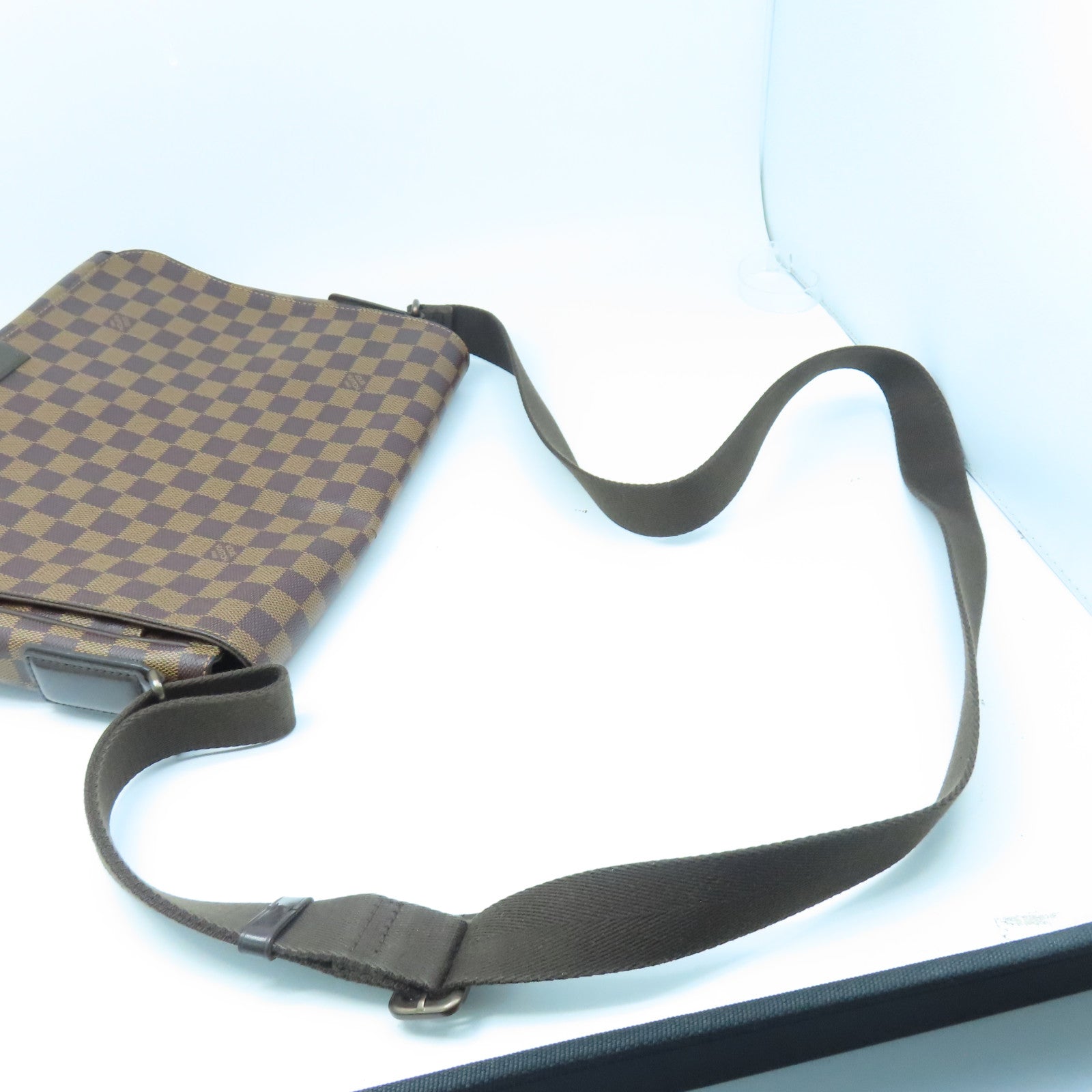 LOUIS VUITTON Damier Brooklyn MM Gold Buckle Shoulder Bag Brown