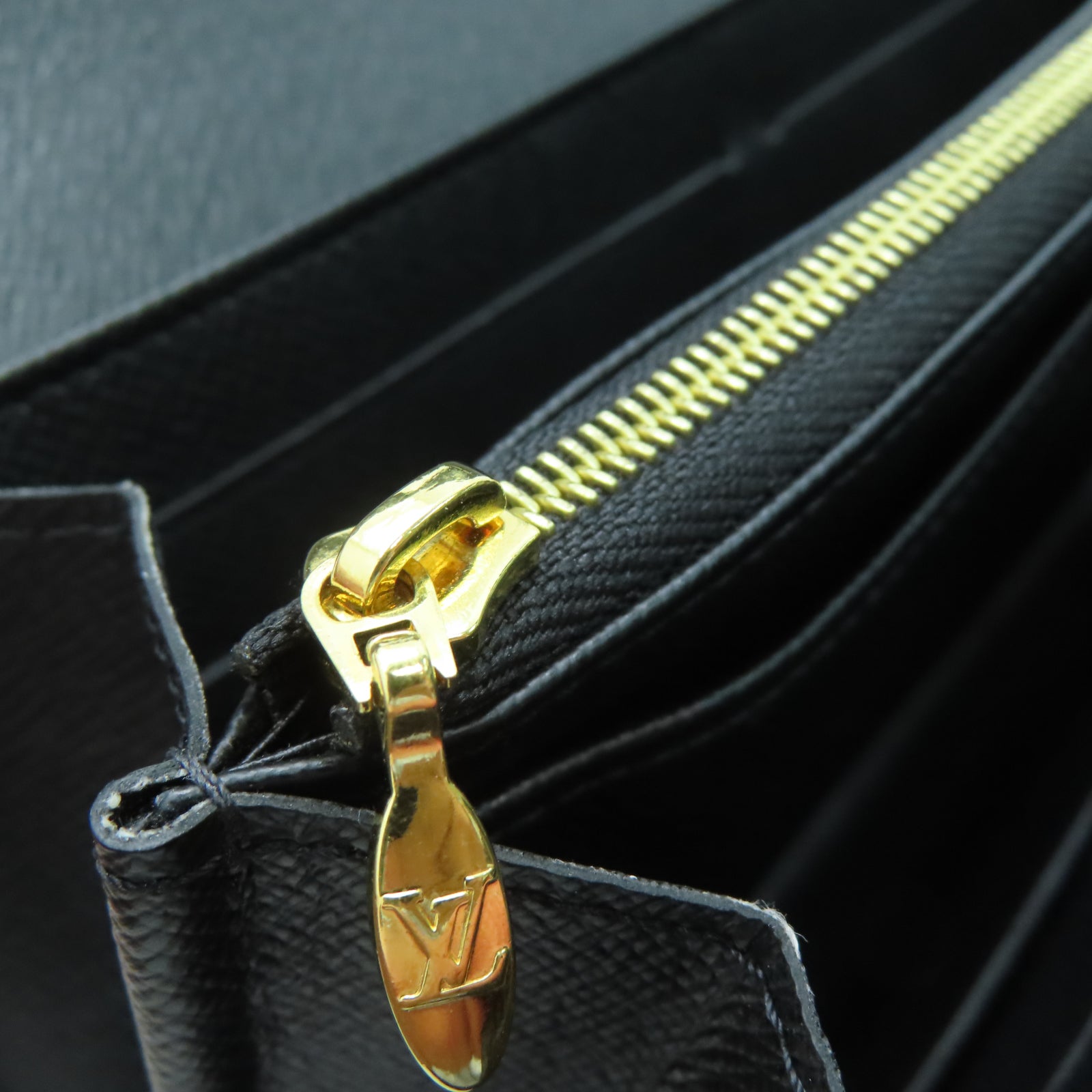 LOUIS VUITTON Epi皮革Twist Wallet金扣长钱包黑色