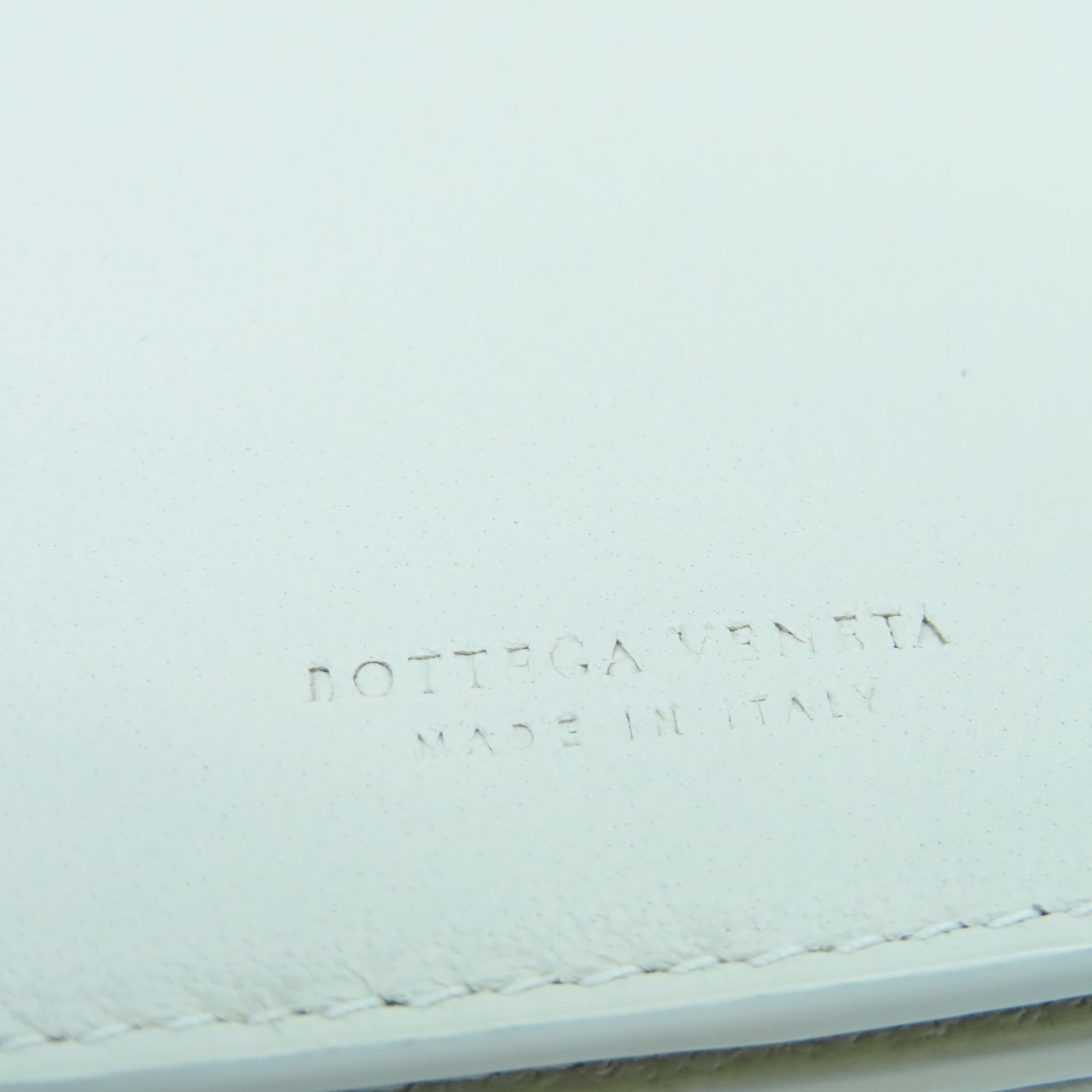 BOTTEGA VENETA 菱格羊皮皮革Long Wallet銀扣長錢包白色