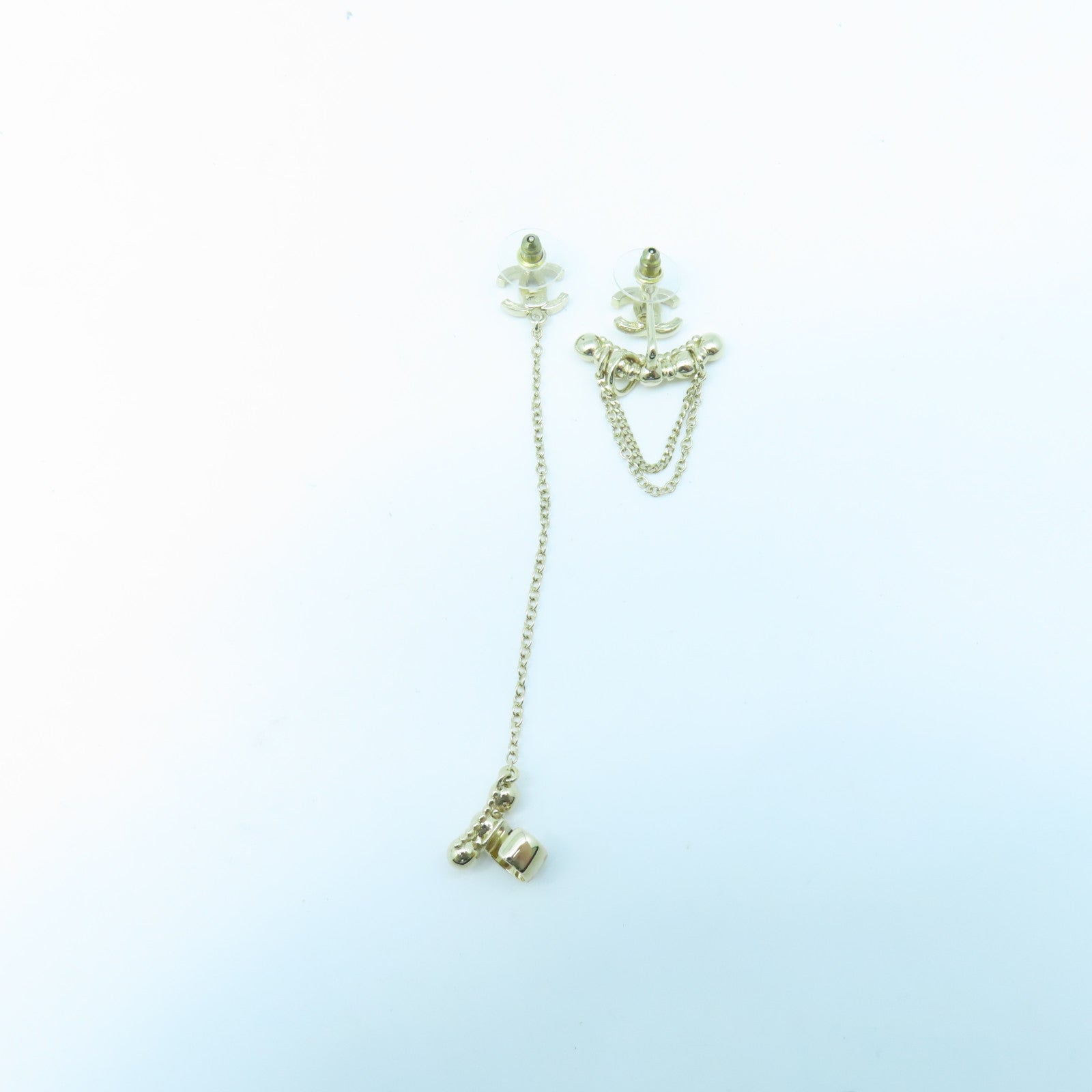 CHANEL metal Earrings gold earrings