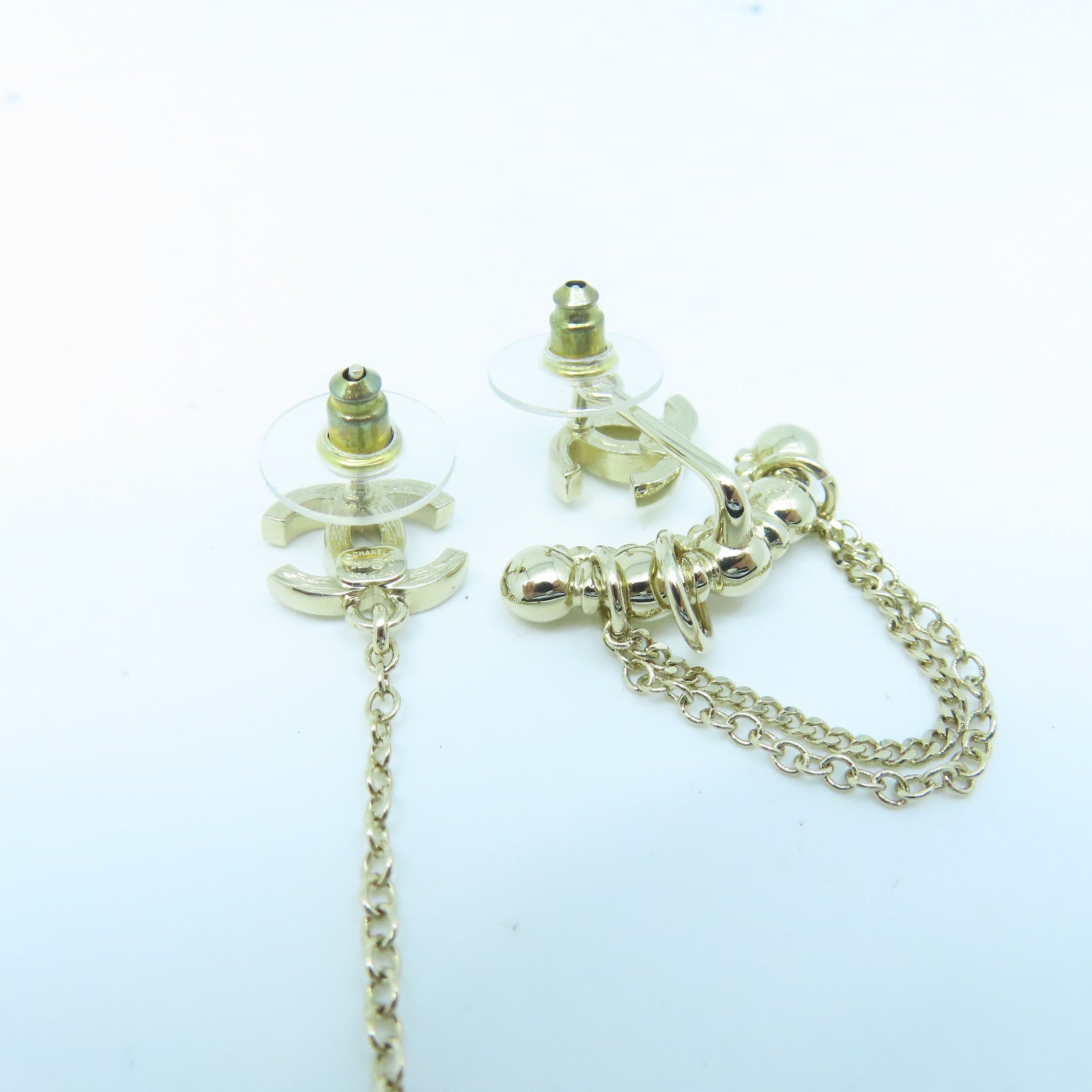 CHANEL metal Earrings gold earrings