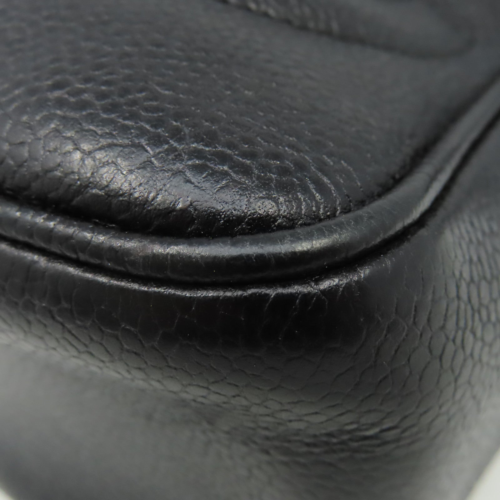 CHANEL Caviar皮革Vintage Shoulder Bag金扣肩背袋黑色