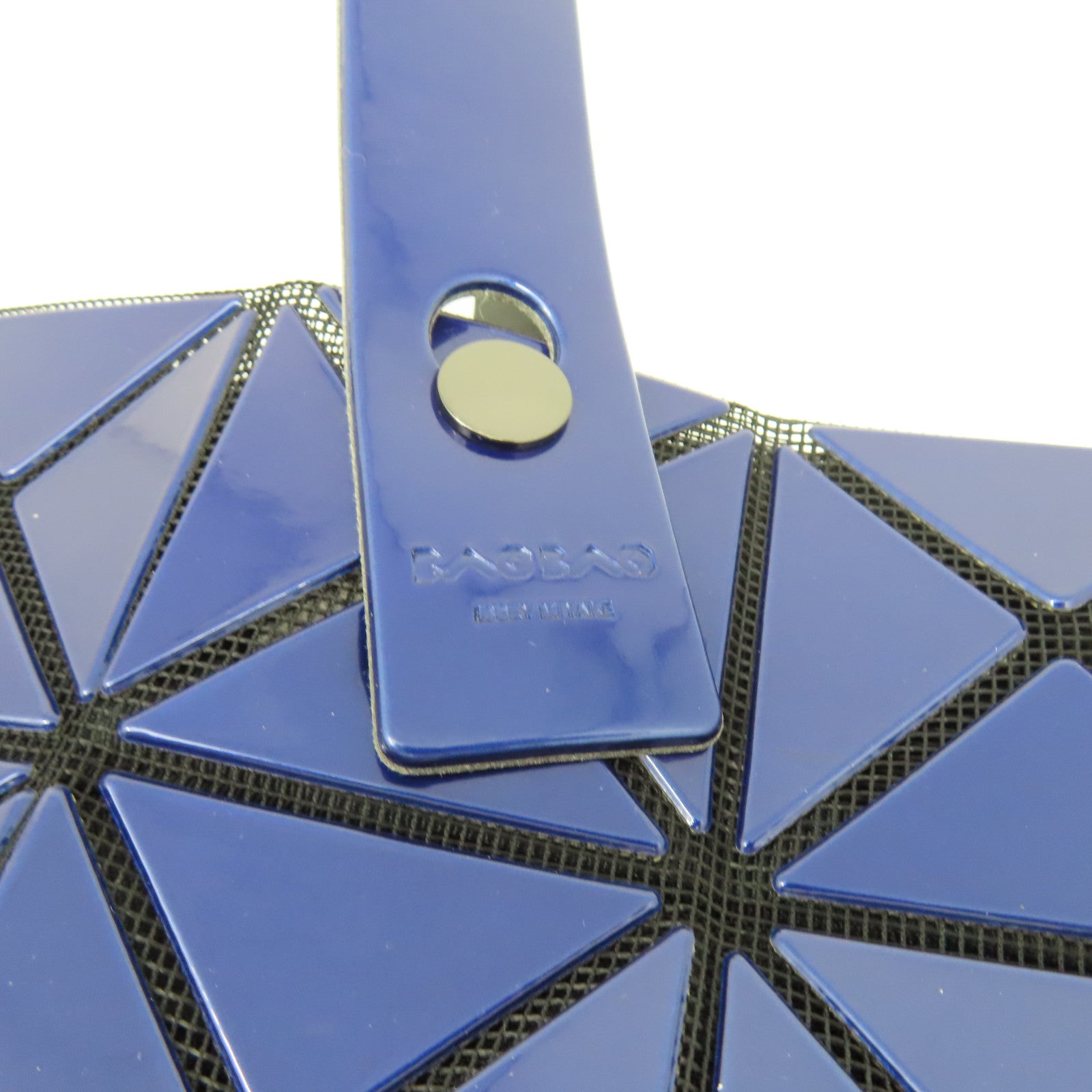 ISSEY MIYAKE PVC Bao Bao黑扣手挽袋藍色
