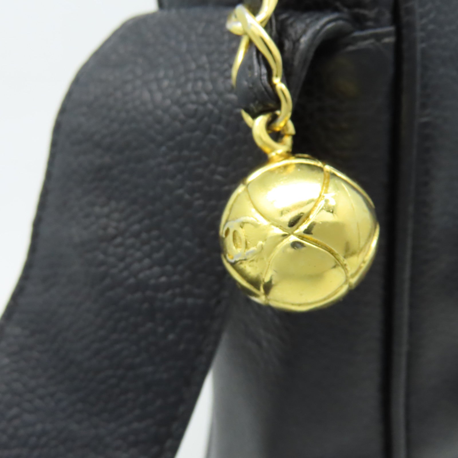 CHANEL Caviar皮革Vintage Shoulder Bag金扣肩背袋黑色