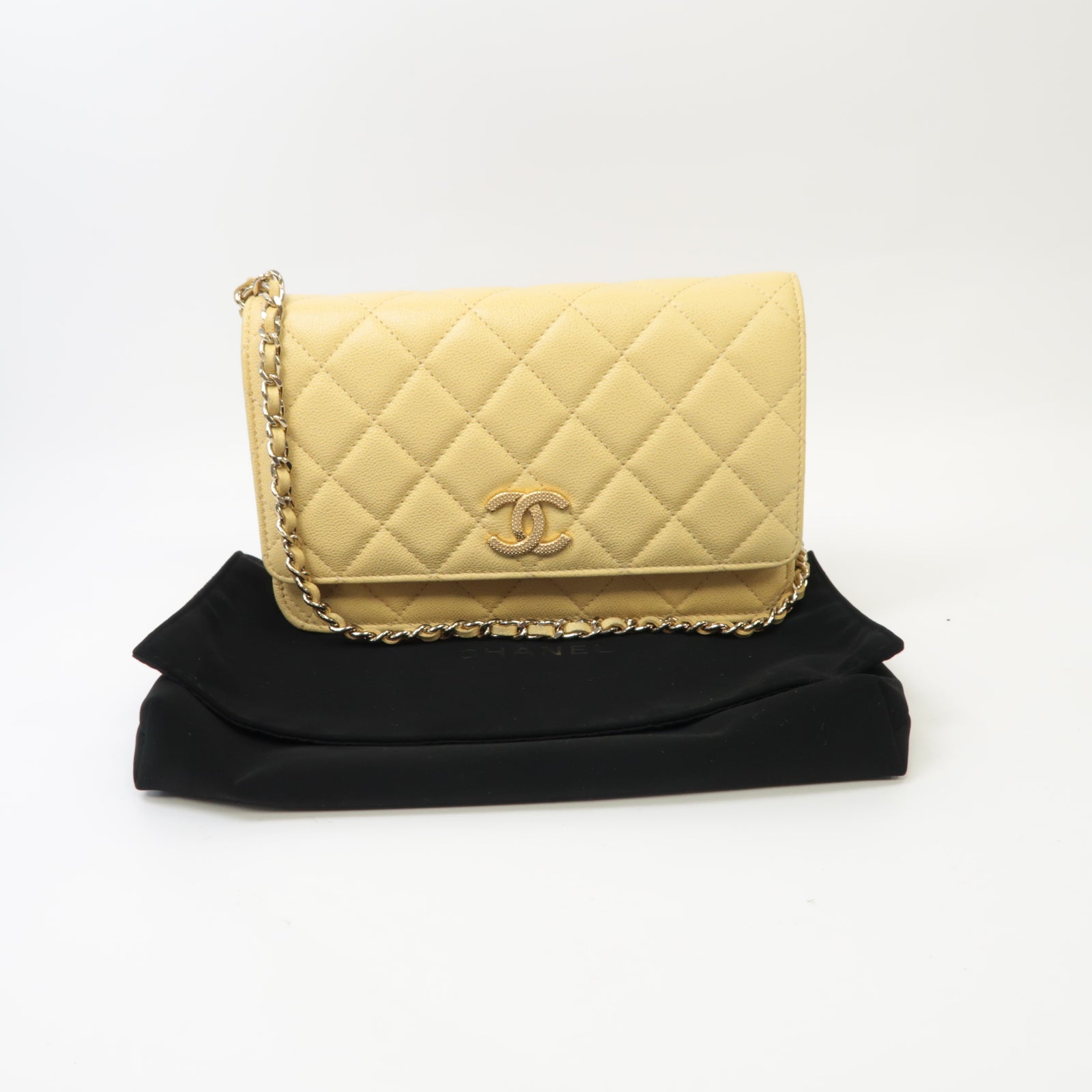 CHANEL 菱格Caviar皮革WOC金扣鏈帶肩背袋黃色