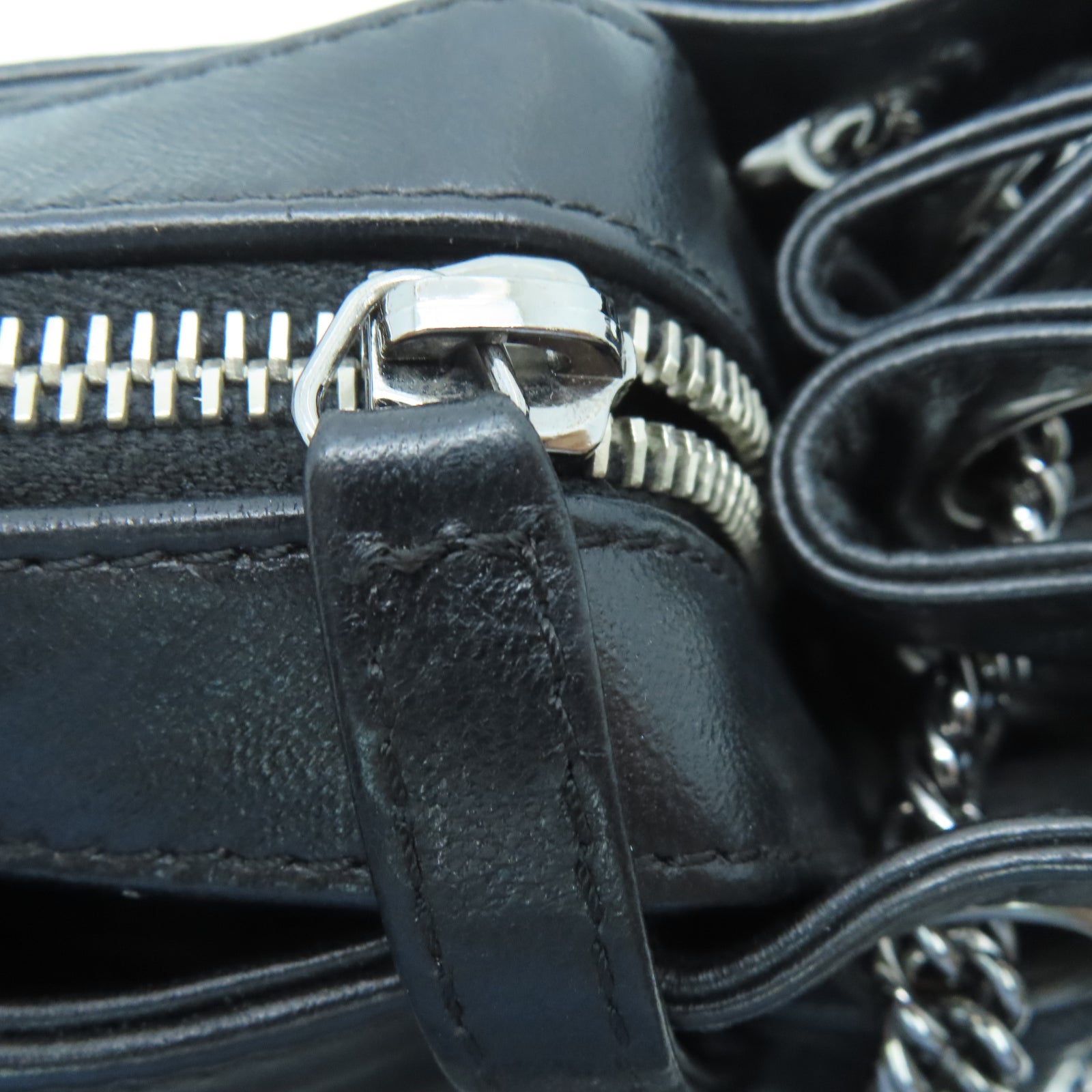 CHANEL 牛皮皮革Shoulder Bag銀扣鏈帶肩背袋黑色