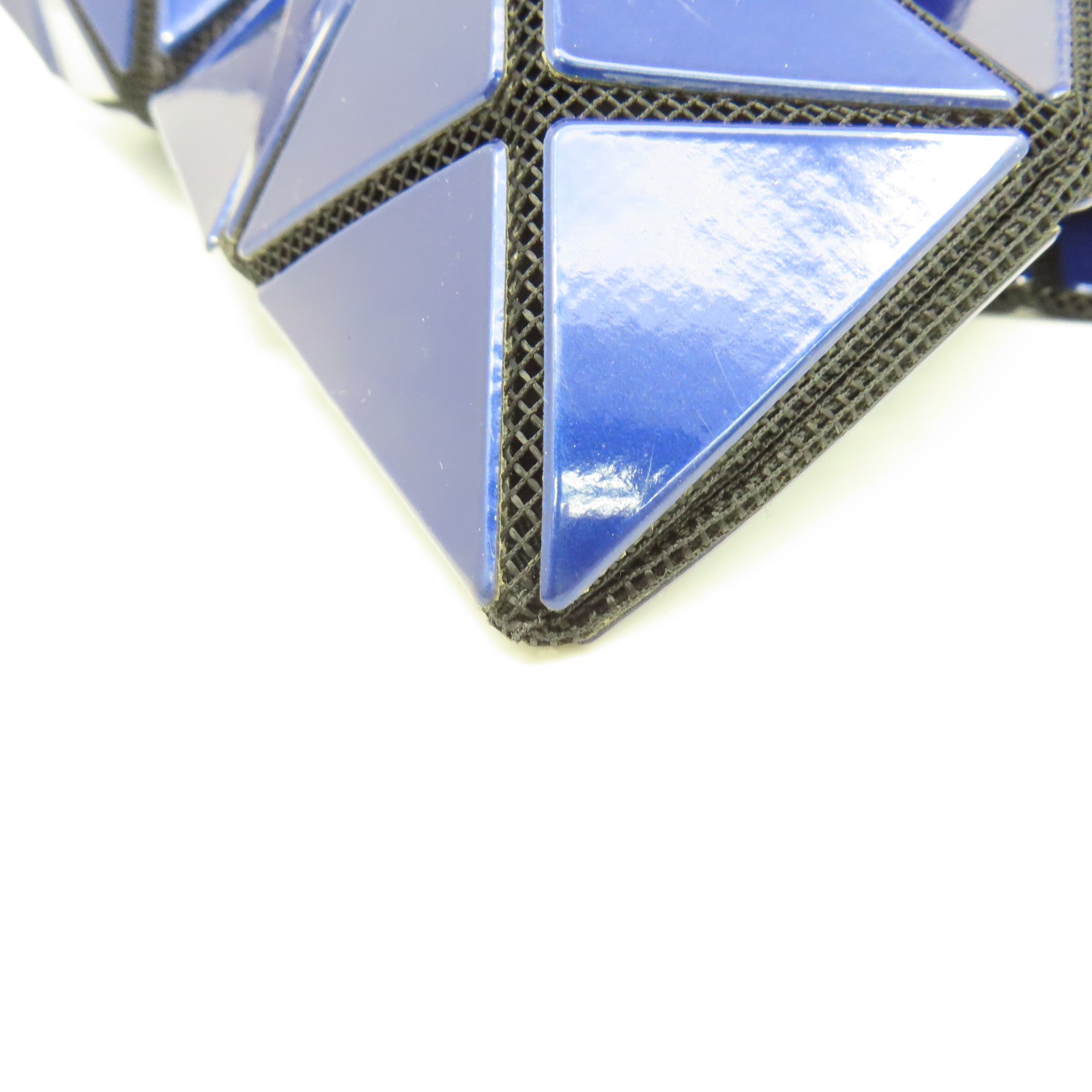 ISSEY MIYAKE PVC Bao Bao黑扣手挽袋藍色