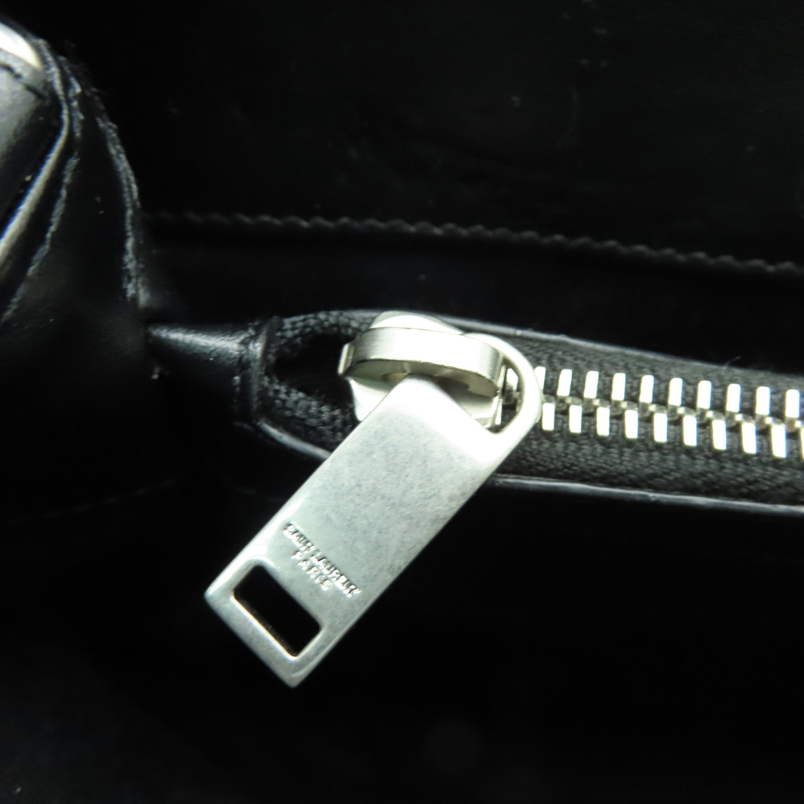 SAINT LAURENT 牛皮皮革Lou Lou Bag銀扣鏈帶肩背袋黒色