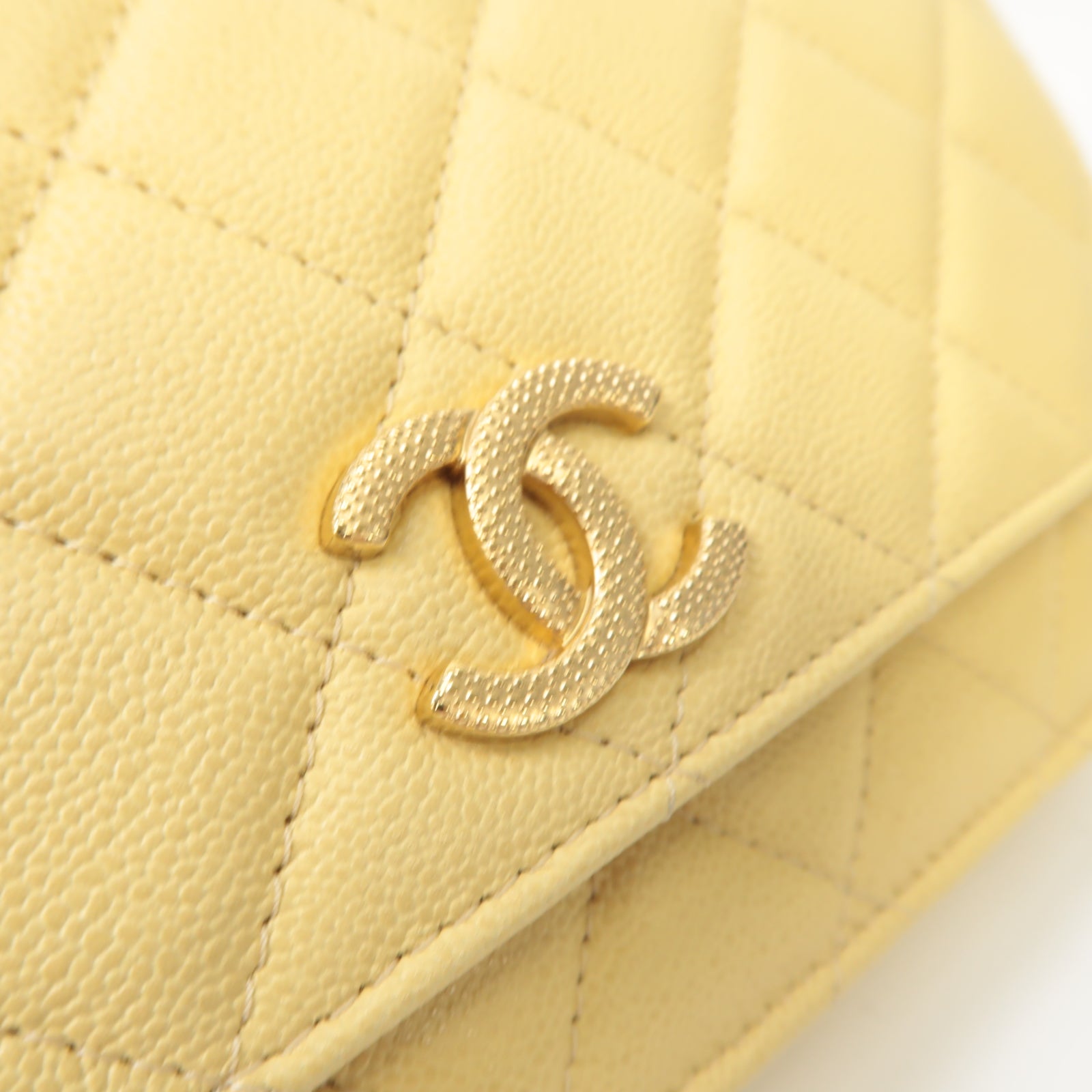 CHANEL 菱格Caviar皮革WOC金扣鏈帶肩背袋黃色