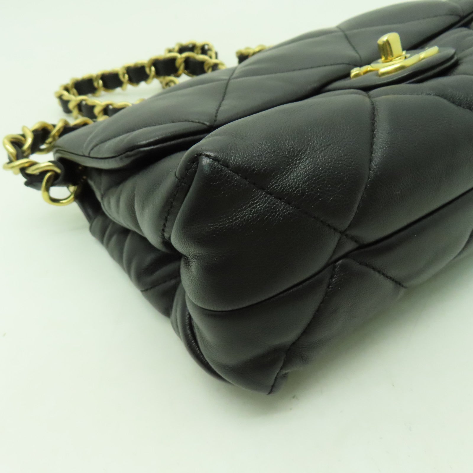 CHANEL 菱格羊皮皮革Chain Shoulder金扣手挽肩背兩用袋黑色