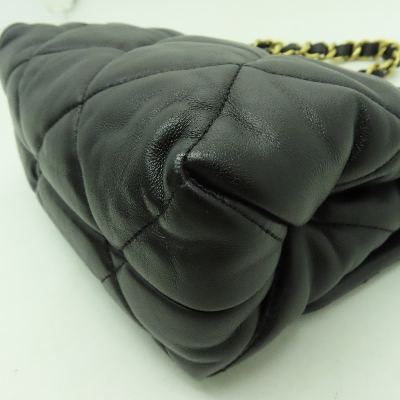 CHANEL 菱格羊皮皮革Chain Shoulder金扣手挽肩背兩用袋黑色
