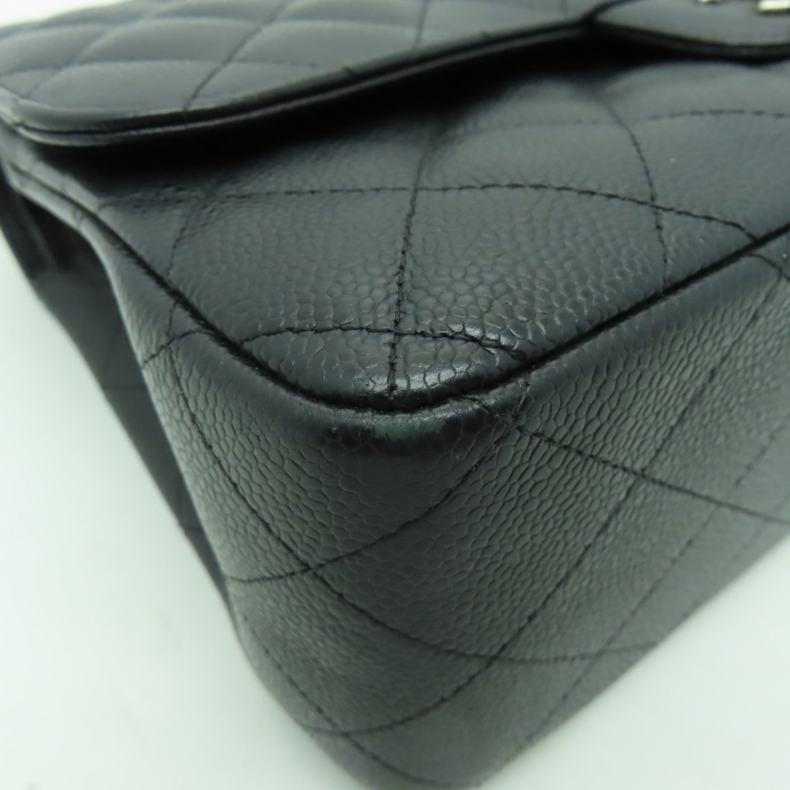 CHANEL 菱格Caviar皮革Classic 30銀扣鏈帶肩背袋黒色