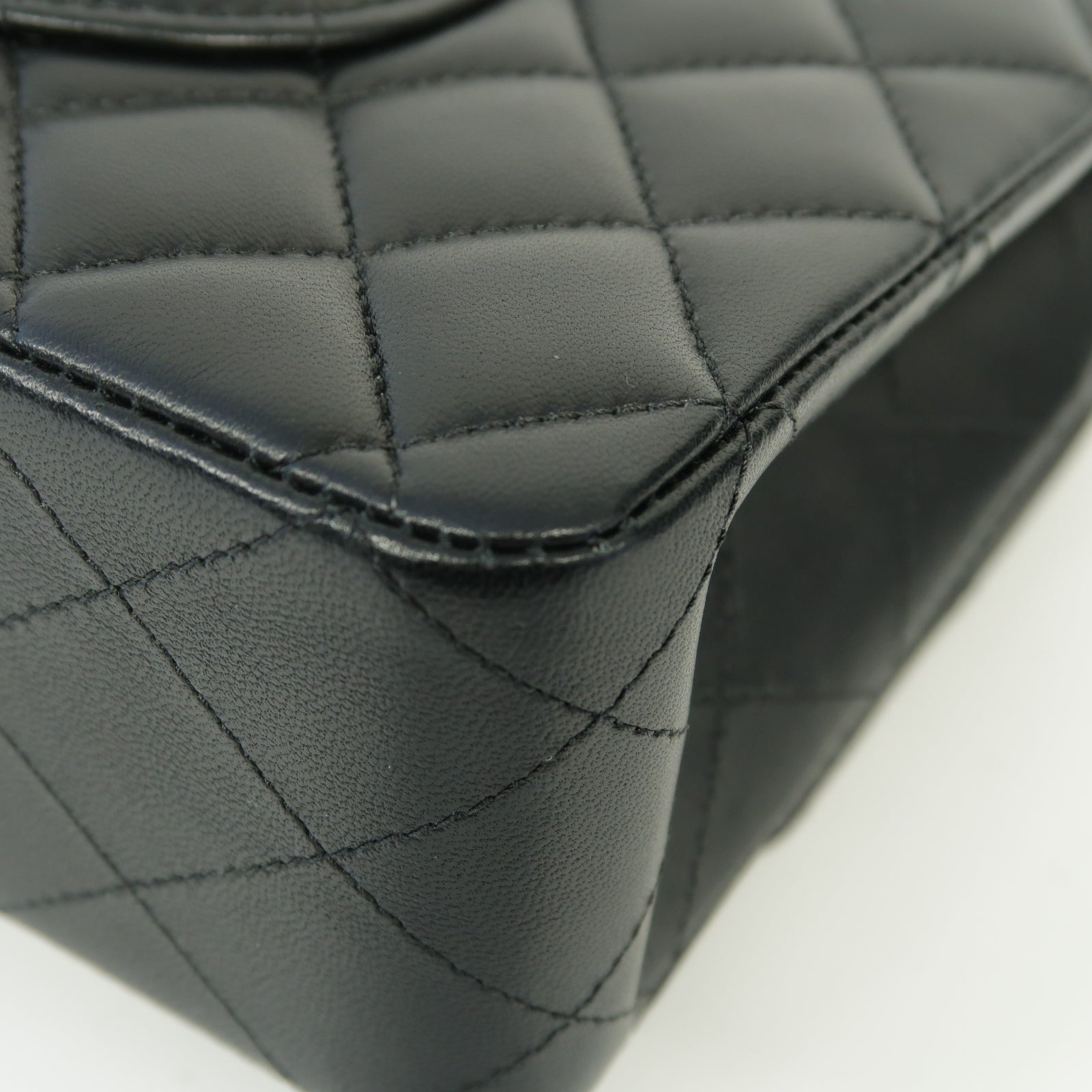 CHANEL 菱格羊皮皮革Classic 25金扣鏈帶肩背袋黒色