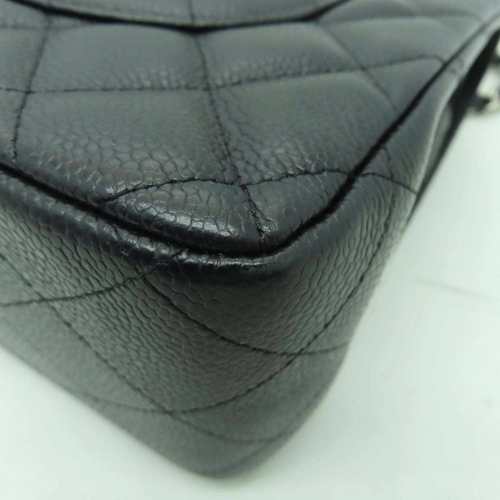 CHANEL 菱格Caviar皮革Classic 30銀扣鏈帶肩背袋黒色