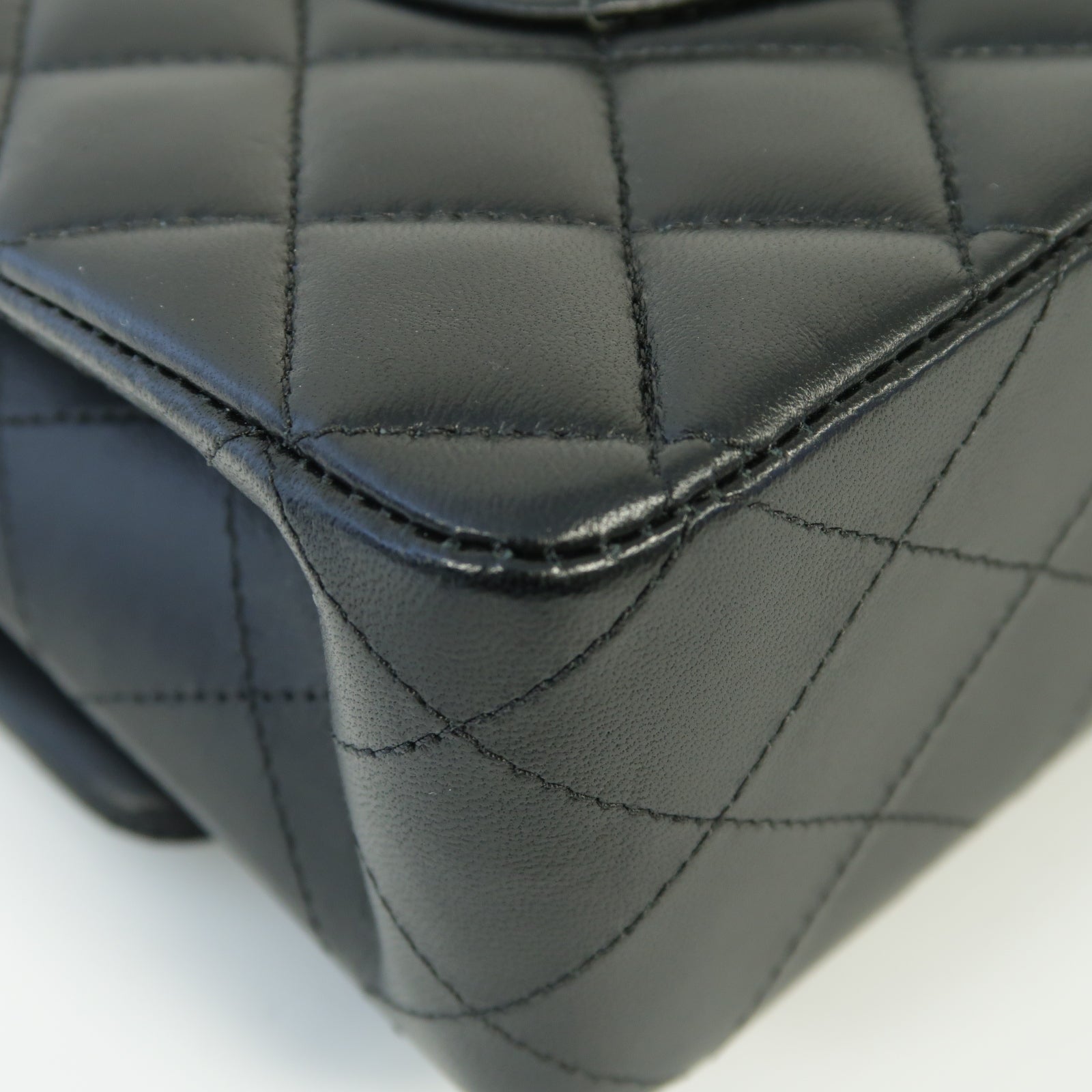 CHANEL 菱格羊皮皮革Classic 25金扣鏈帶肩背袋黒色
