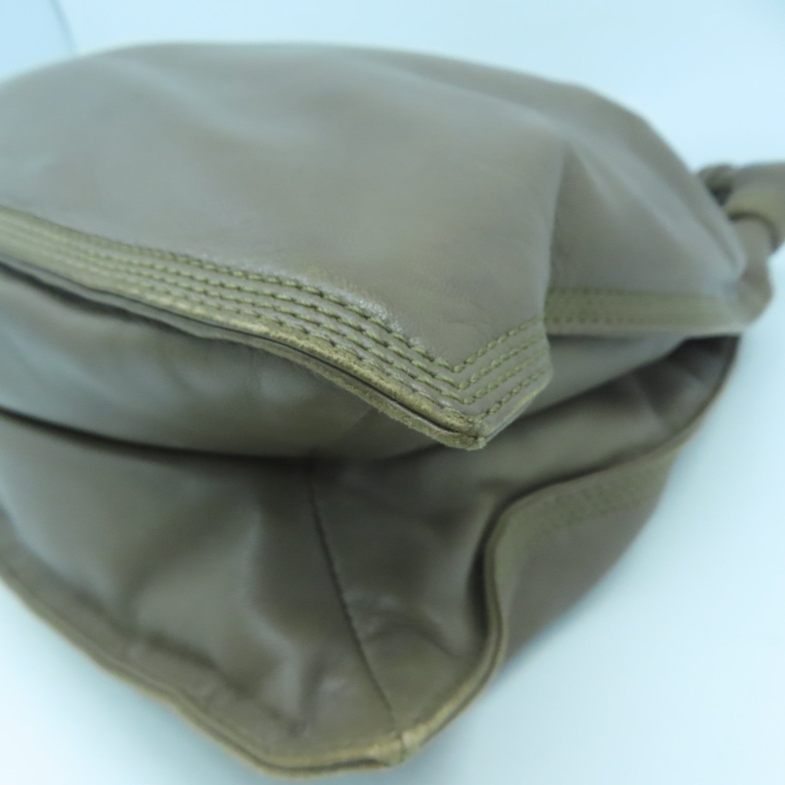 LOEWE 羊皮皮革Shoulder Bag銀扣肩背袋灰色