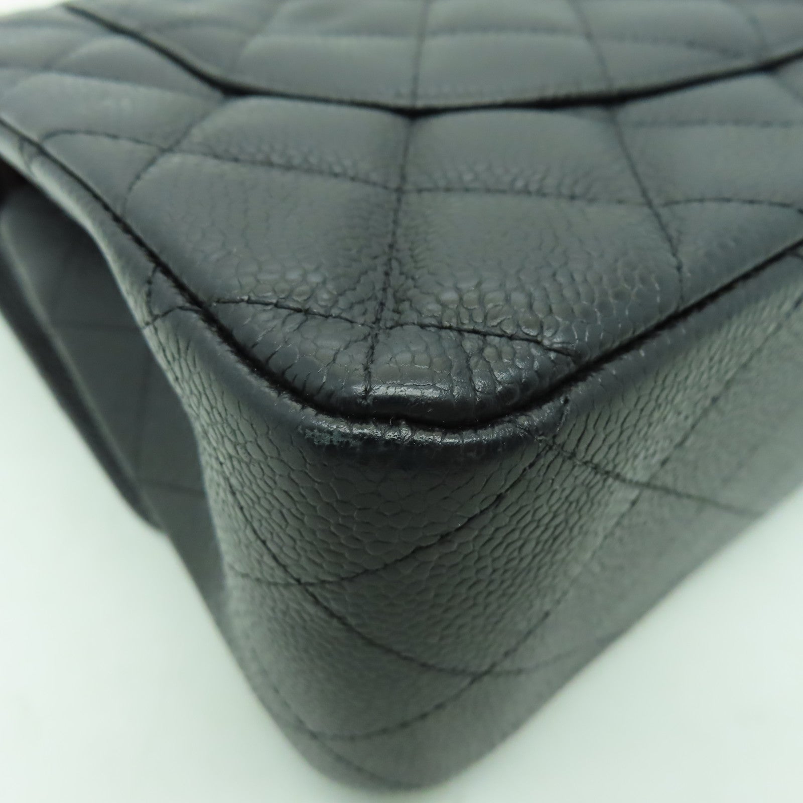 CHANEL 菱格Caviar皮革Classic 30銀扣鏈帶肩背袋黒色