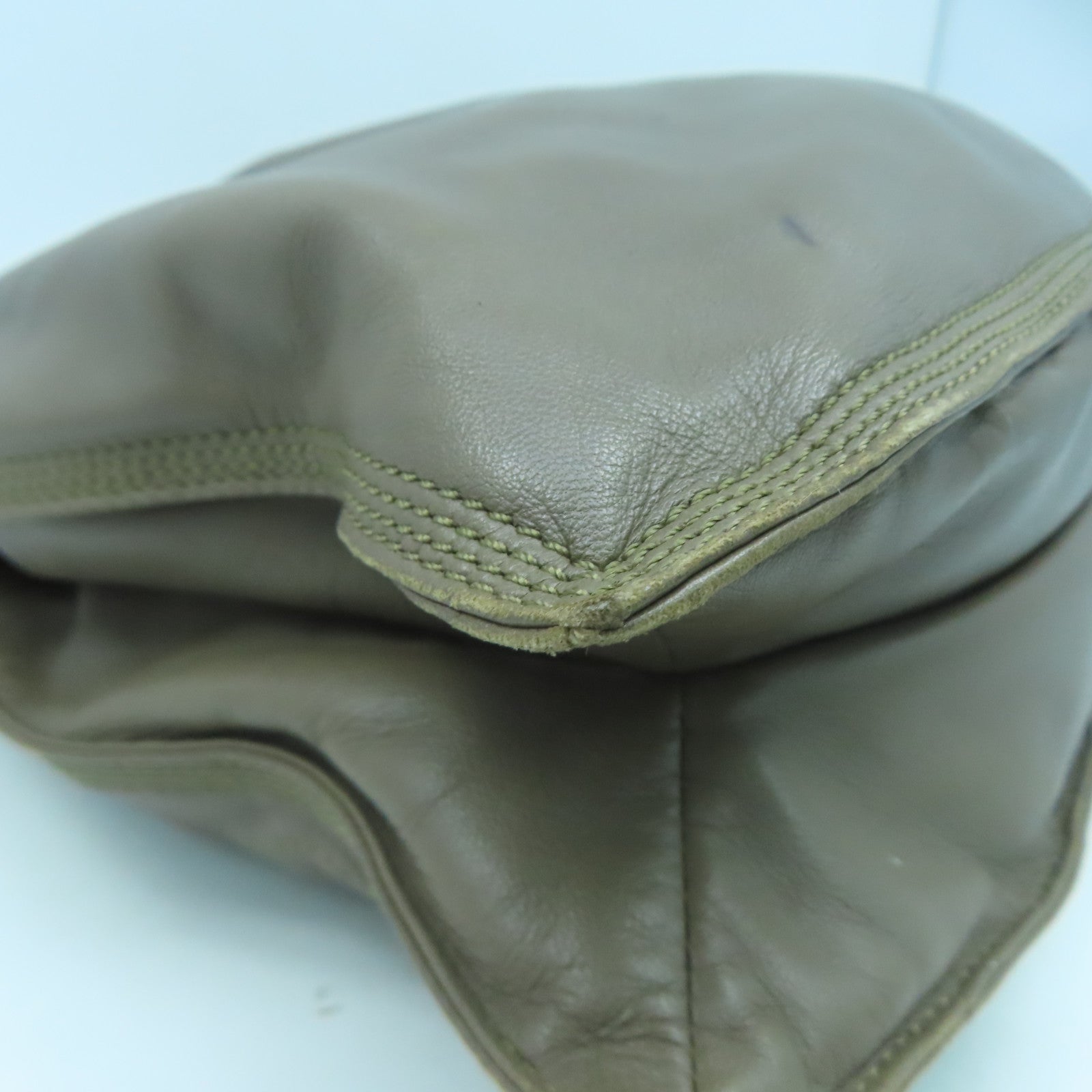LOEWE 羊皮皮革Shoulder Bag銀扣肩背袋灰色