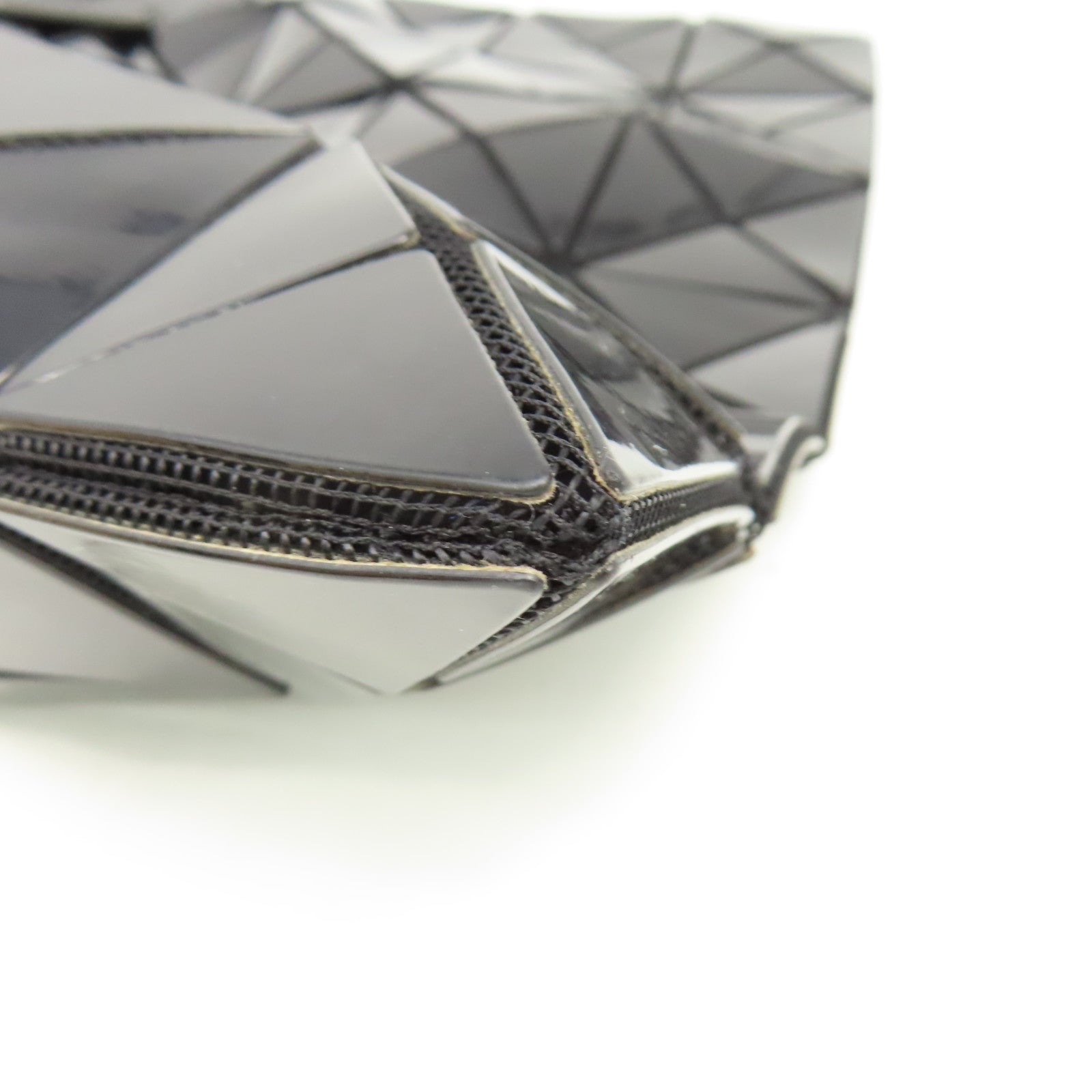 ISSEY MIYAKE PVC Issey Miyake黑扣手挽袋黑色