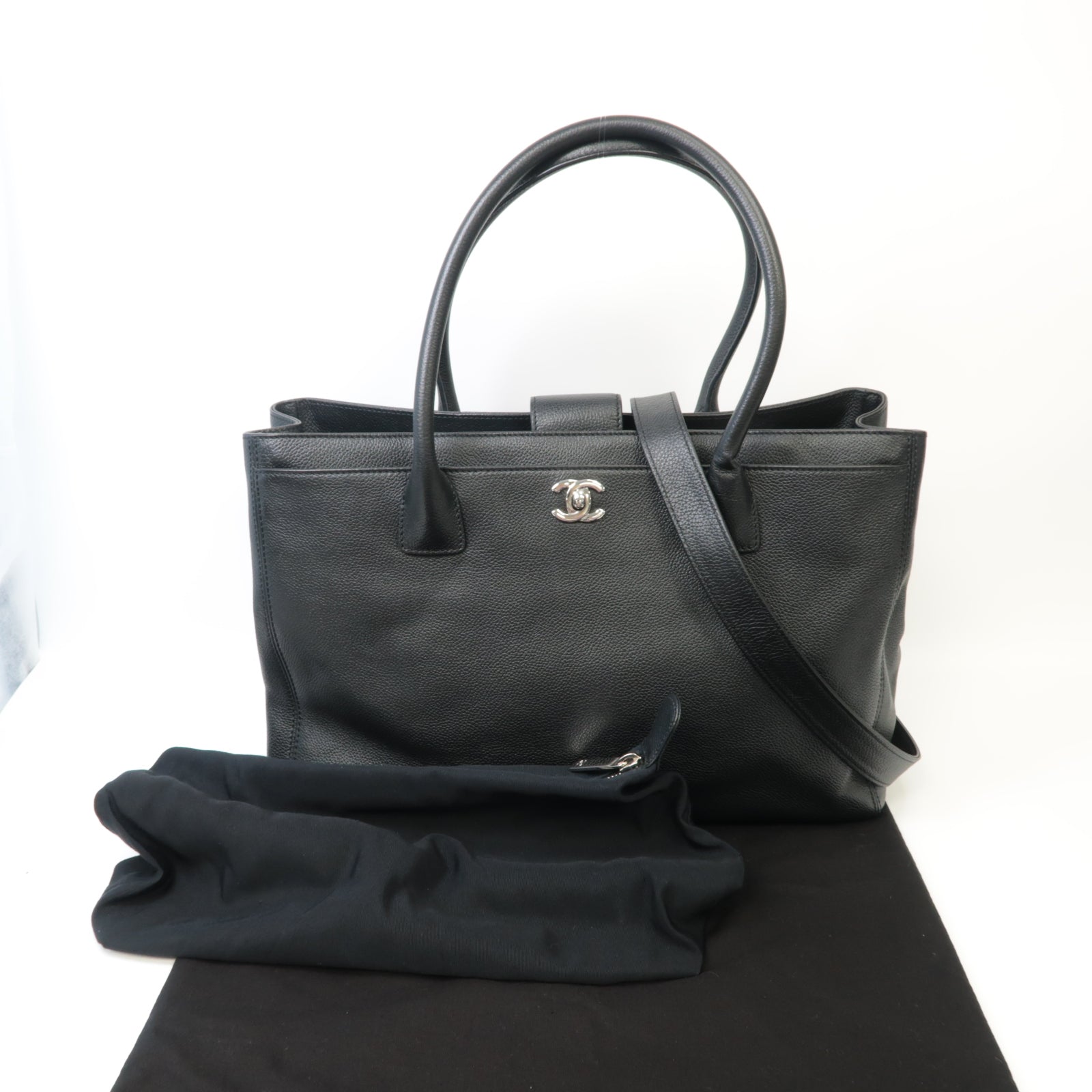 CHANEL 牛皮皮革2 Way Shoulder銀扣手挽肩背兩用袋黑色