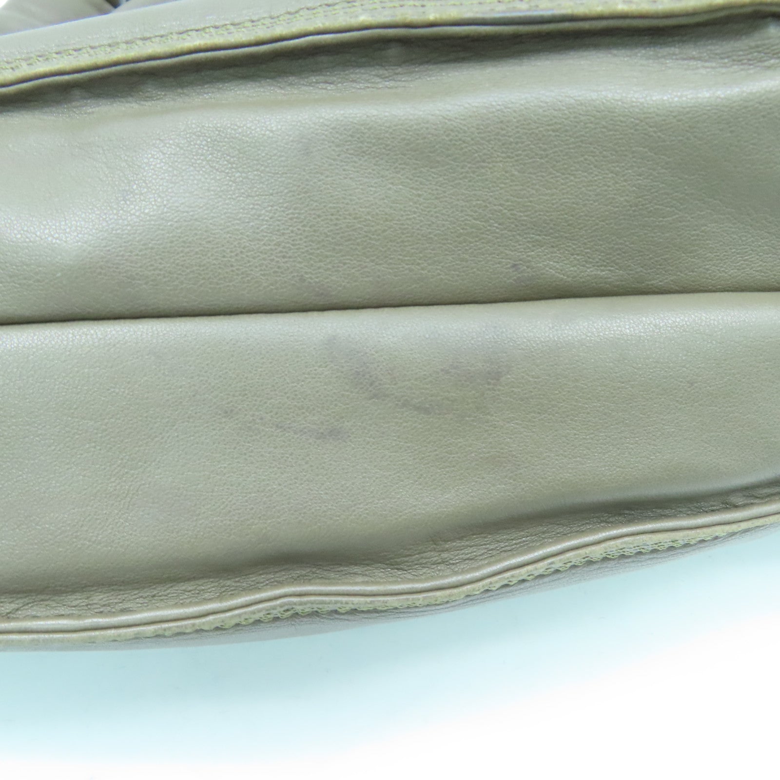 LOEWE 羊皮皮革Shoulder Bag銀扣肩背袋灰色