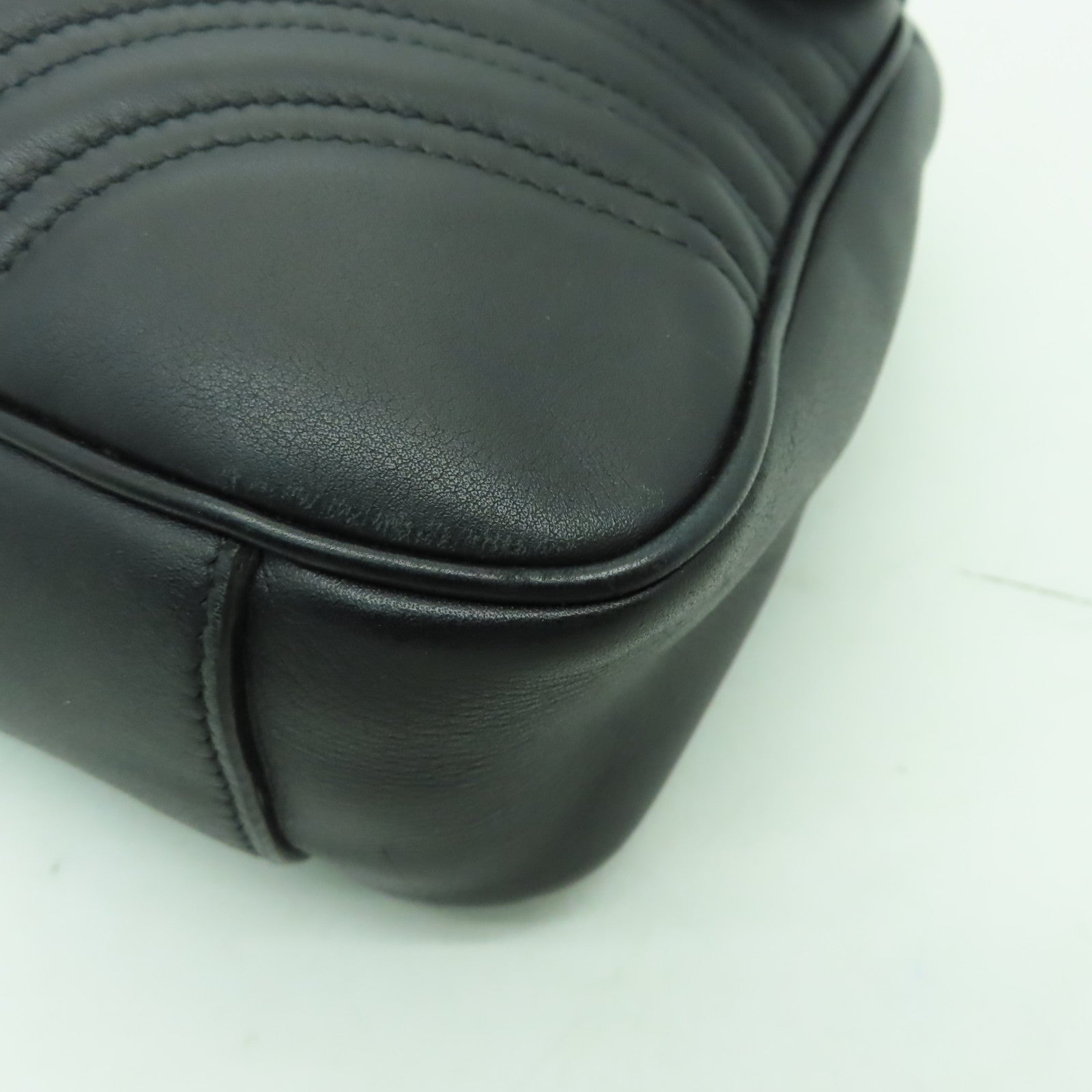 GUCCI 牛皮皮革GG Marmont Bag金扣鏈帶肩背袋黒色