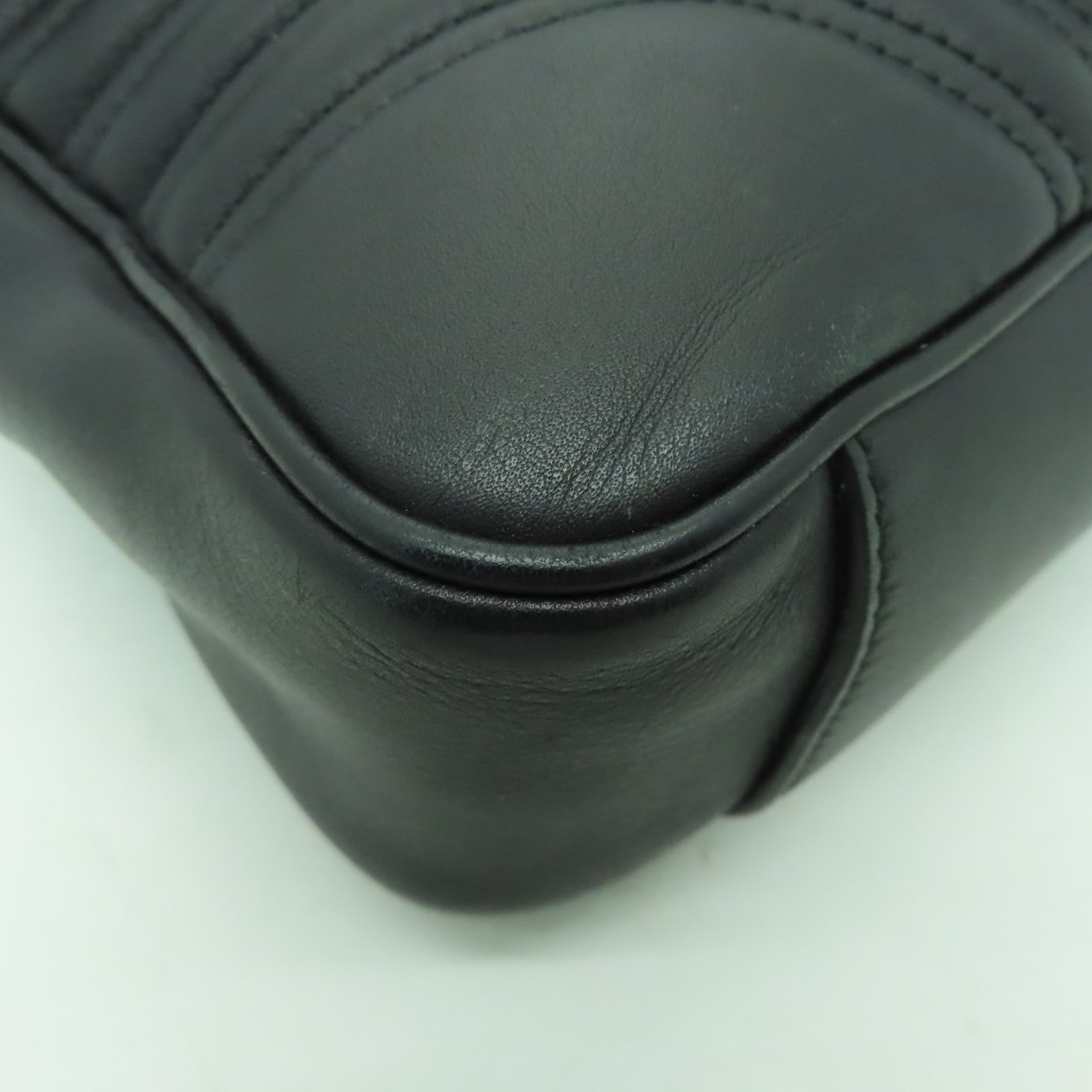 GUCCI 牛皮皮革GG Marmont Bag金扣鏈帶肩背袋黒色