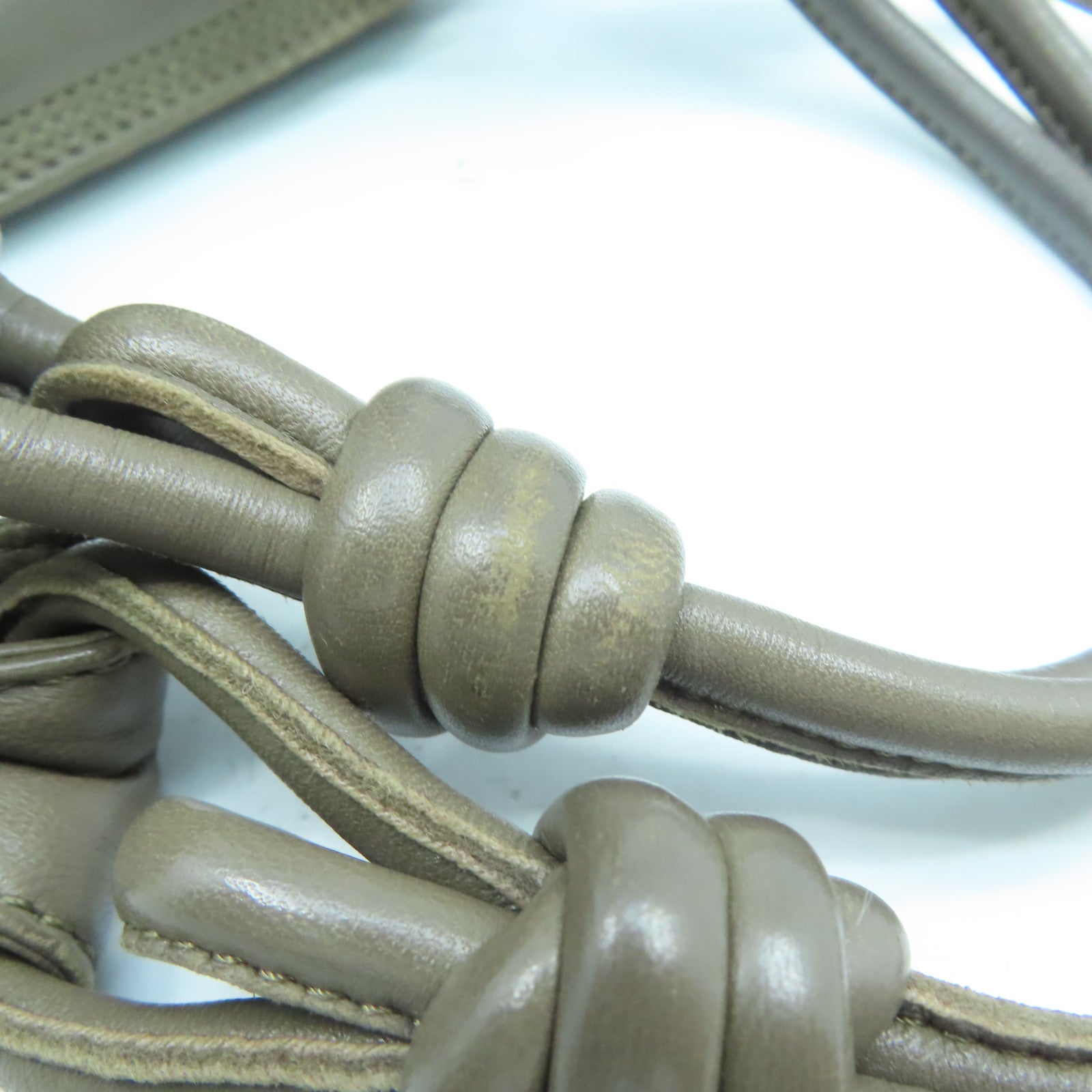 LOEWE 羊皮皮革Shoulder Bag銀扣肩背袋灰色