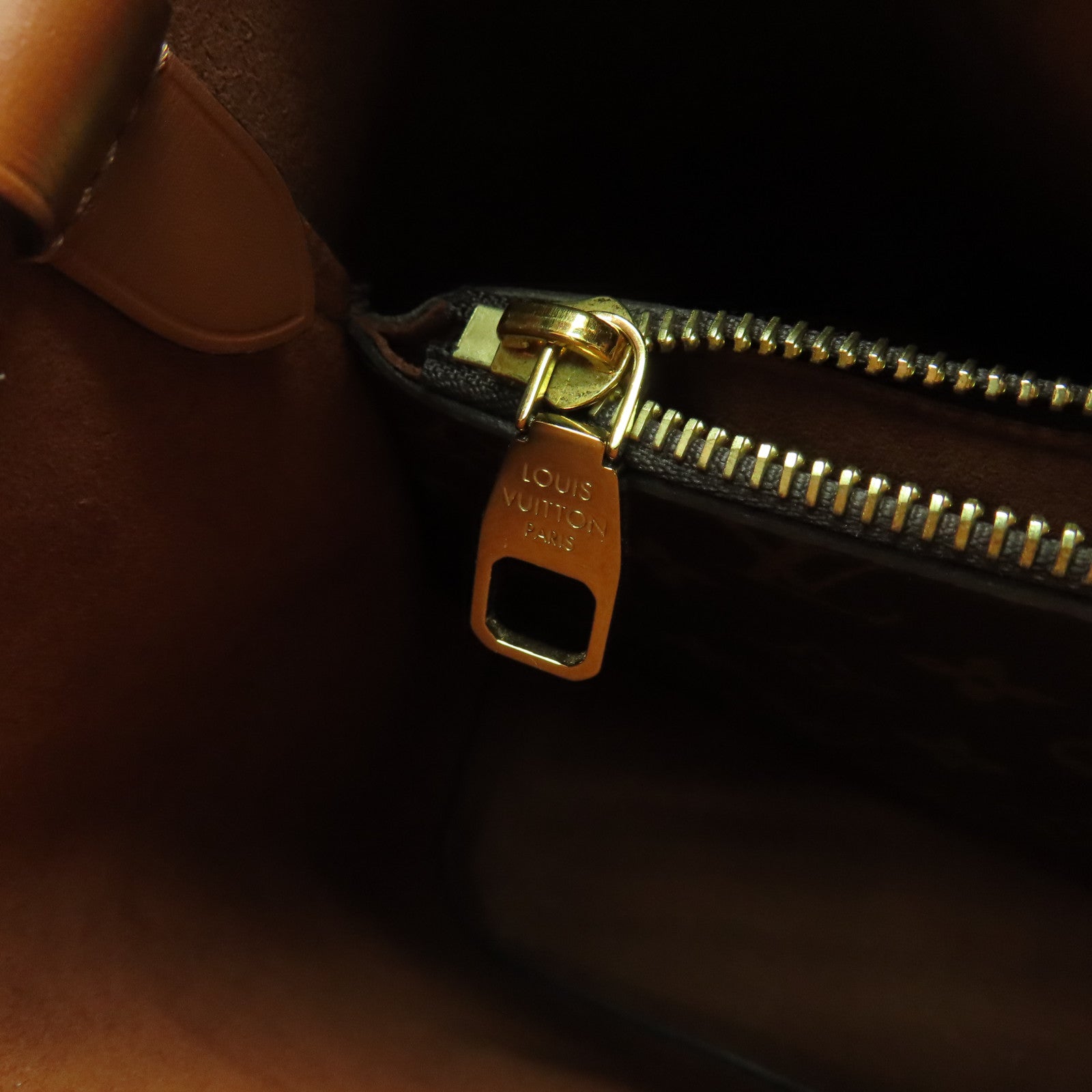 LOUIS VUITTON Monogram Neo Noe MM金扣肩背袋啡色